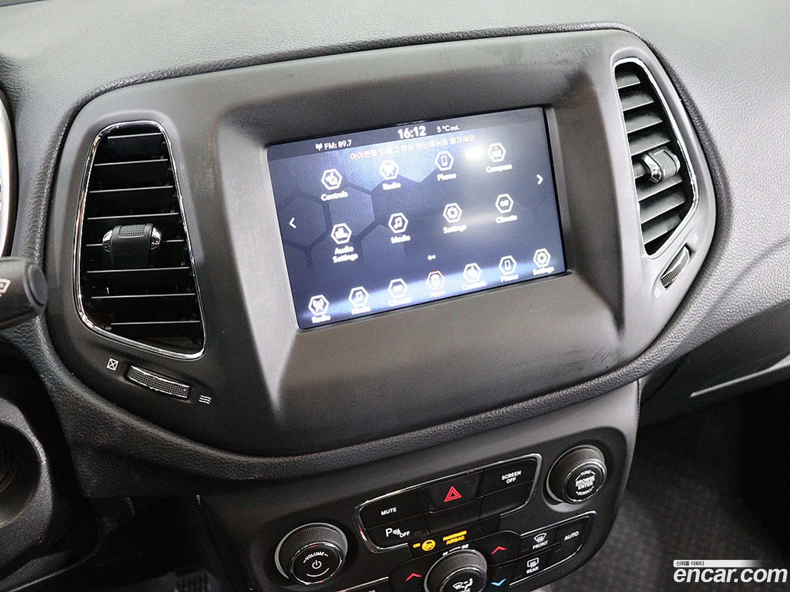 Jeep Compass 2019 — 17