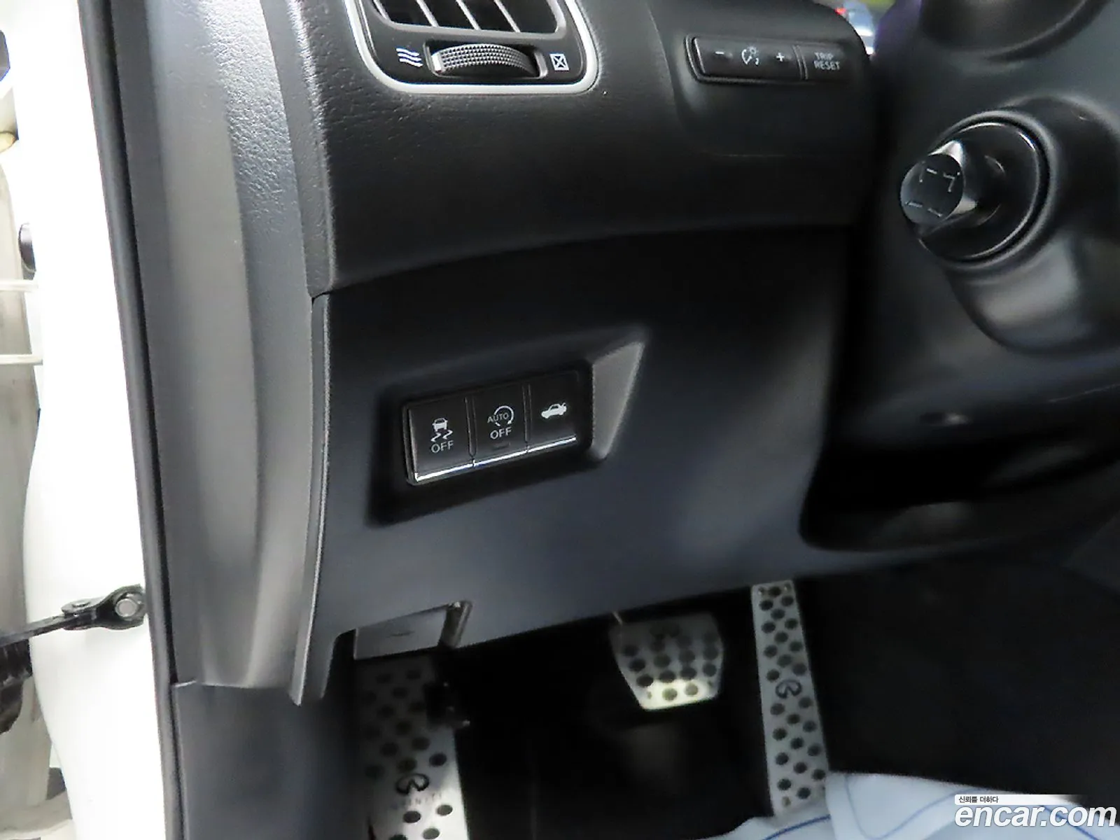 Infiniti Q50 2015 — 20