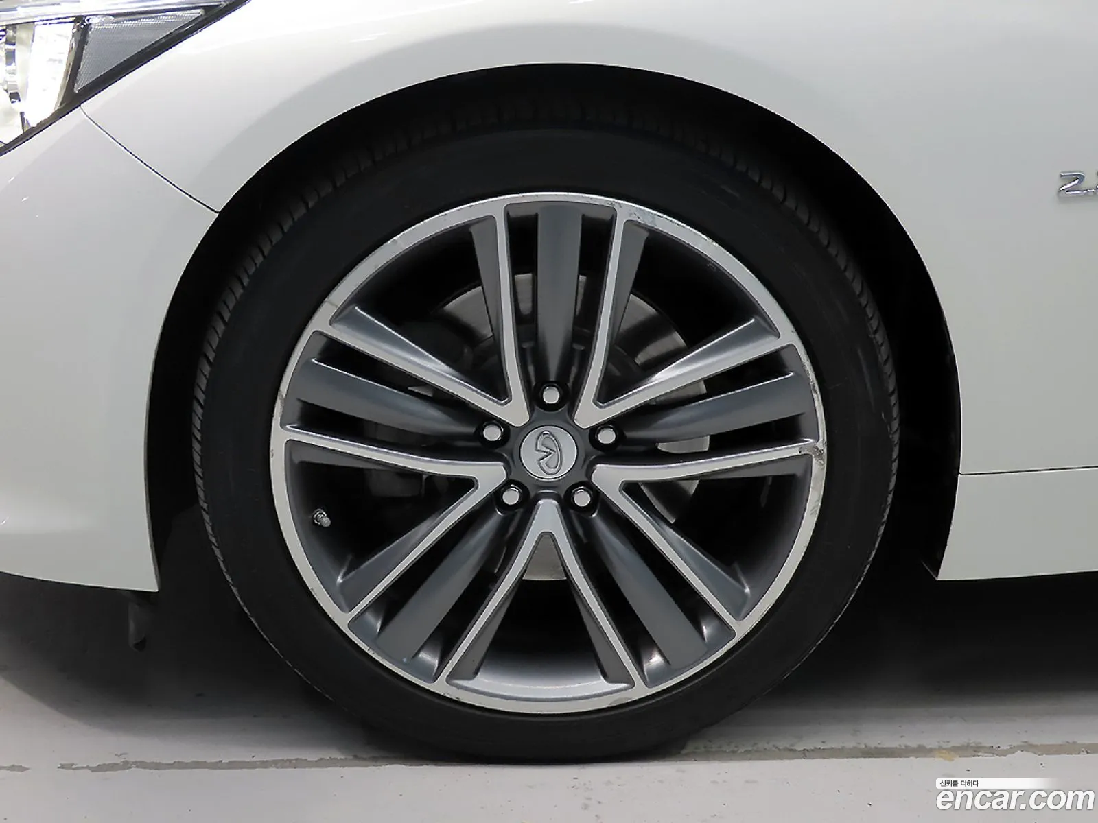 Infiniti Q50 2015 — 5