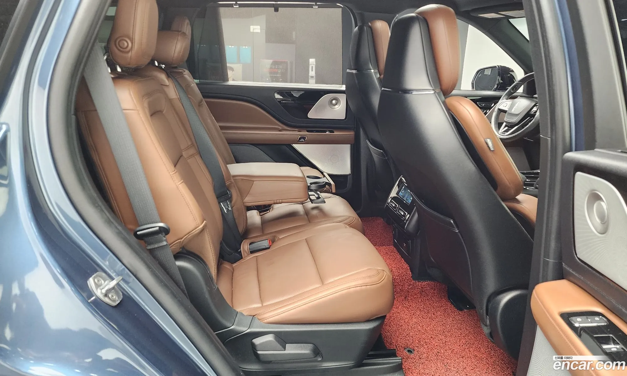 Lincoln Aviator 2020 5LM5J7XC1LGL11968 — 11