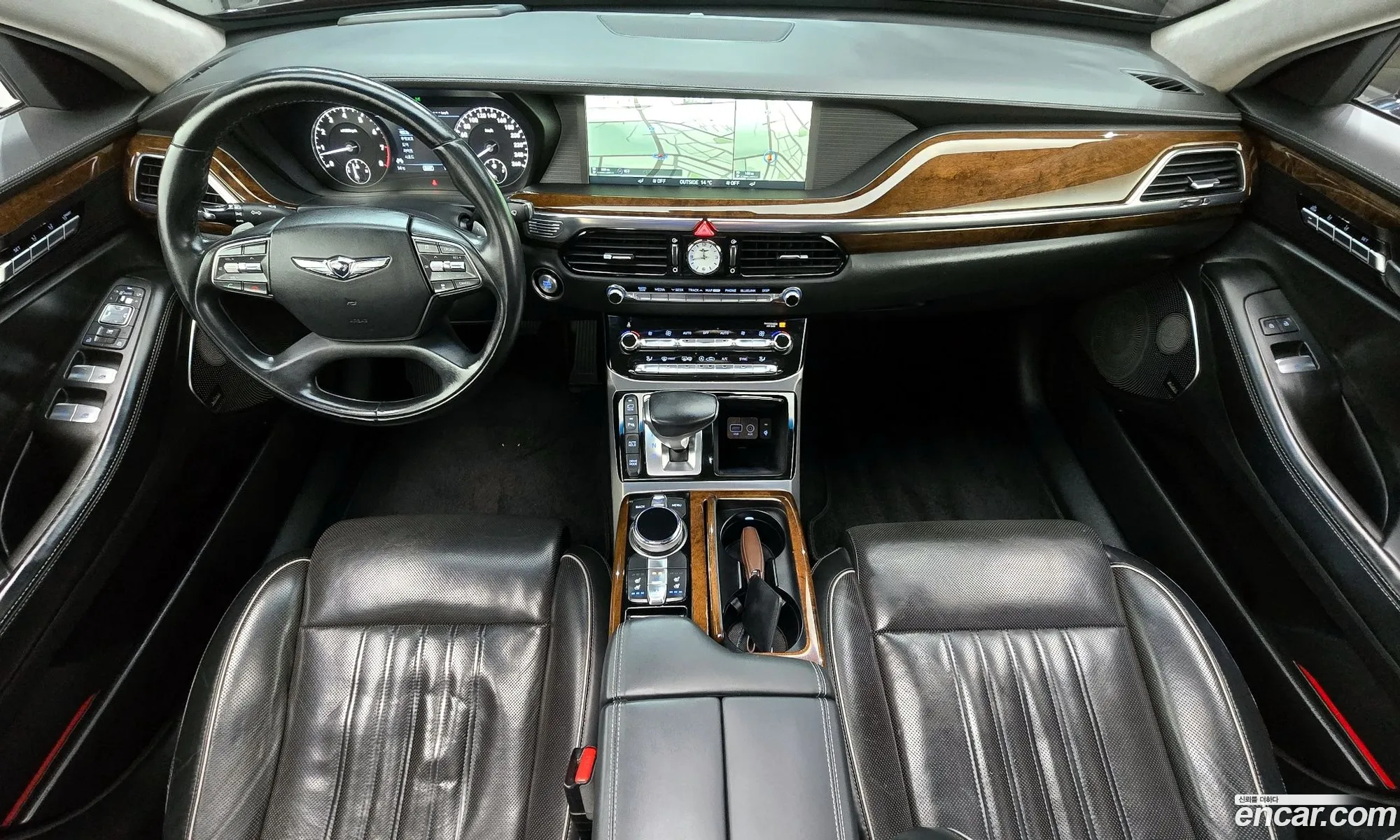 Genesis EQ900 2017 — 15