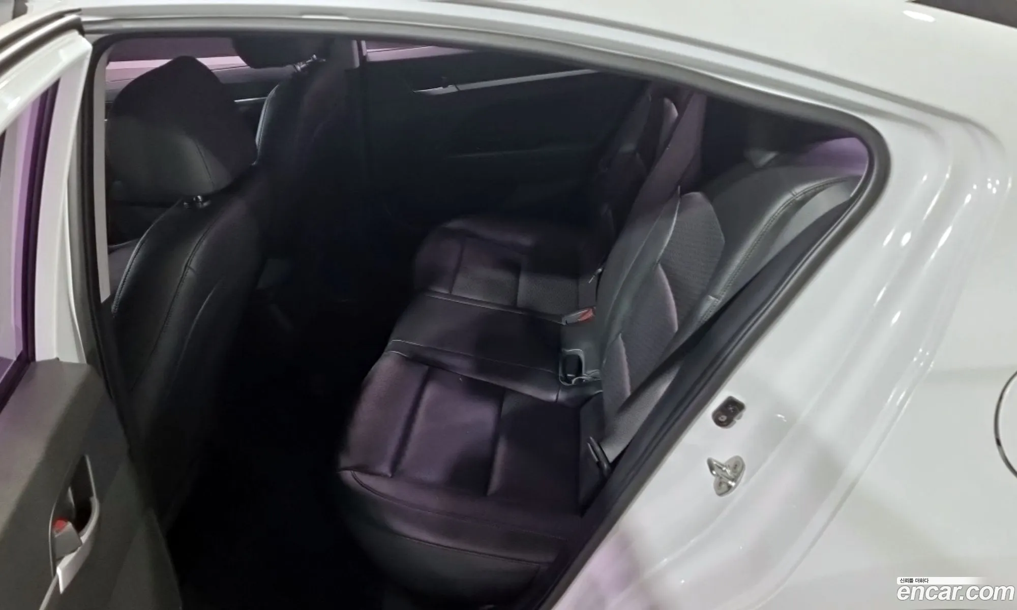 Hyundai Elantra AD 2020 — 13