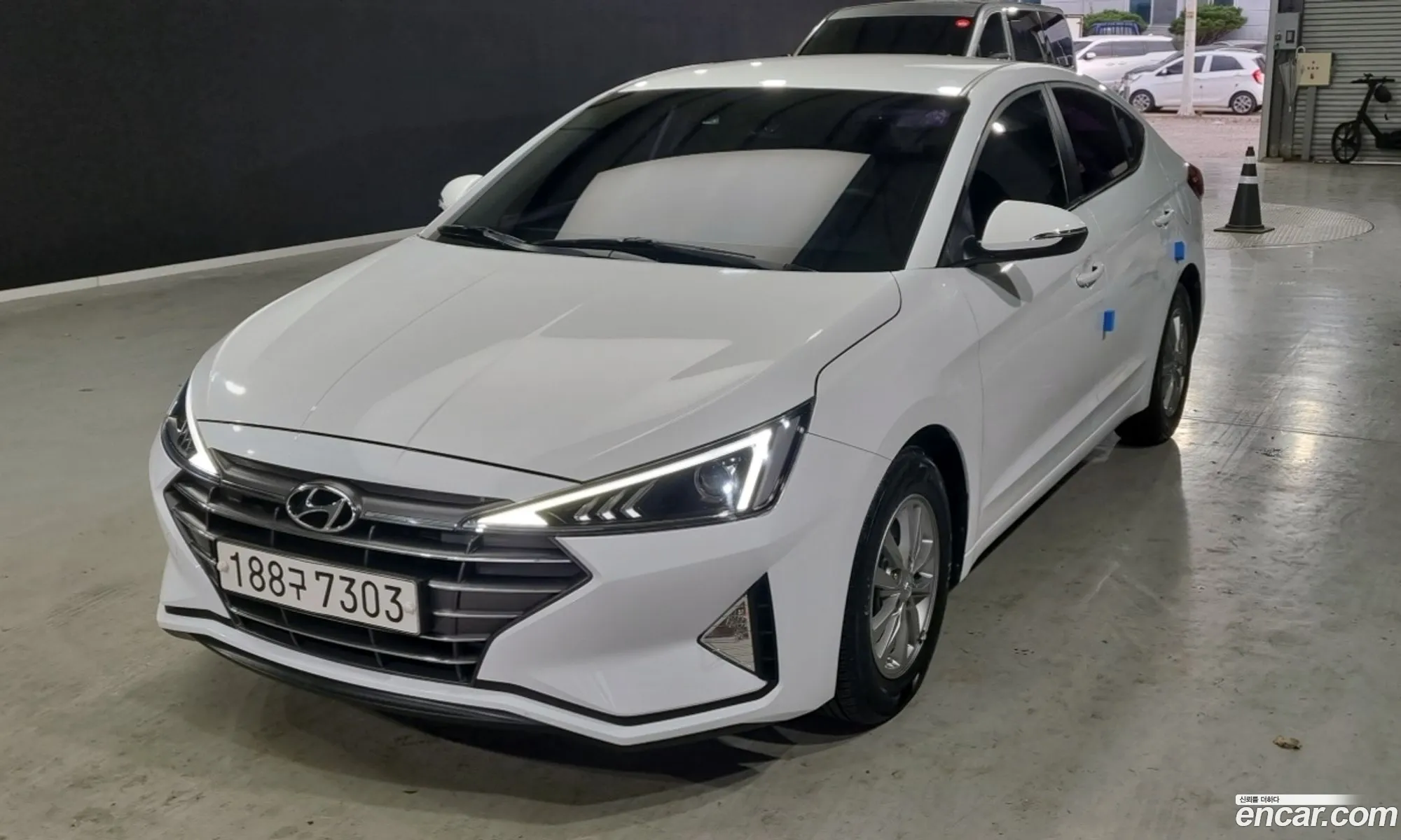 Hyundai Elantra AD 2020 — 12