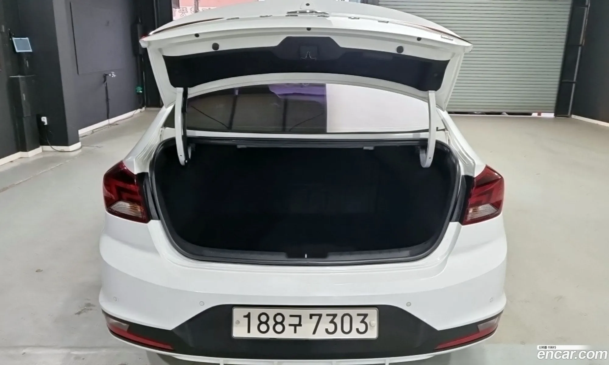 Hyundai Elantra AD 2020 — 5