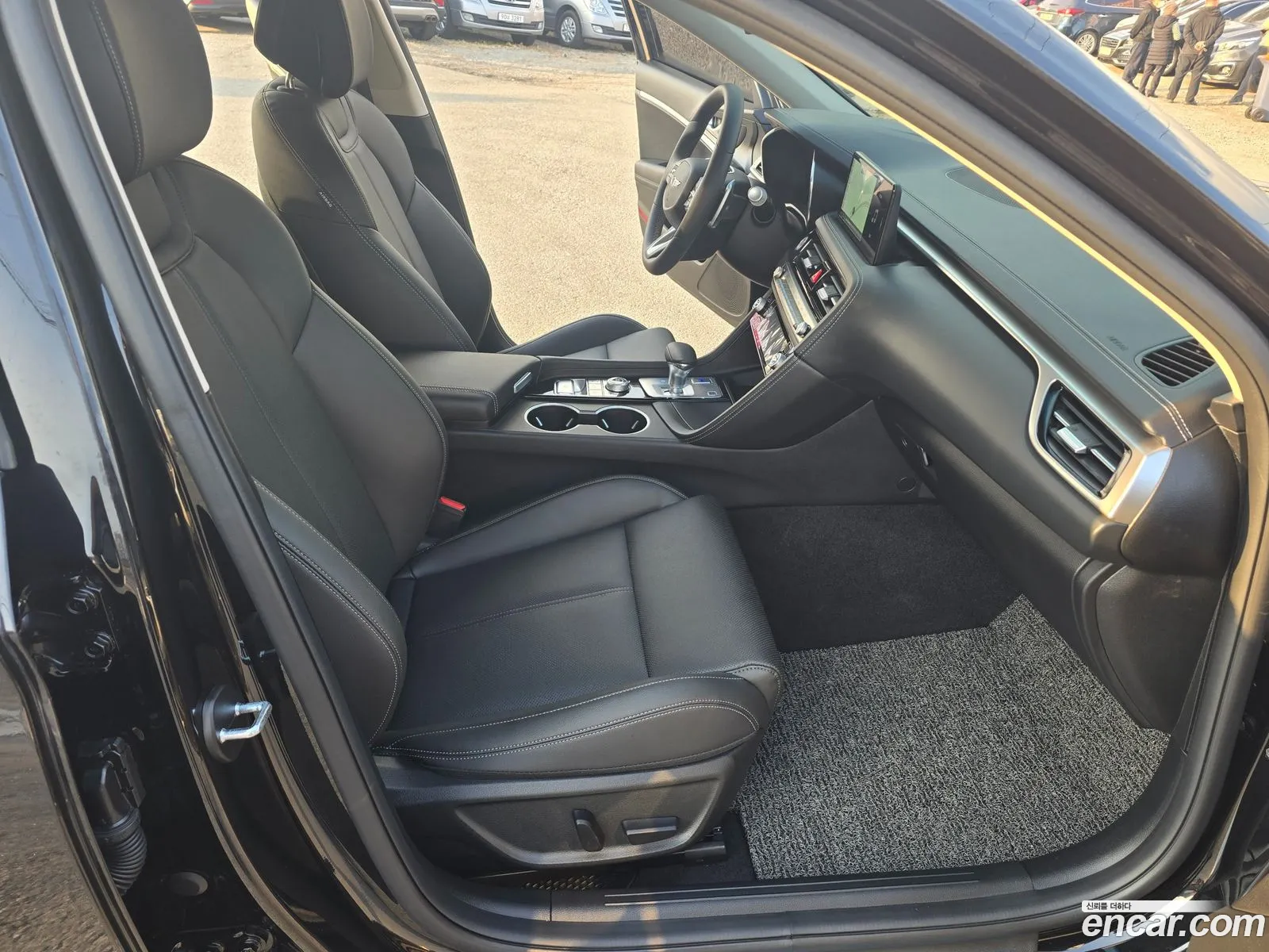 Genesis G70 2025 — 17
