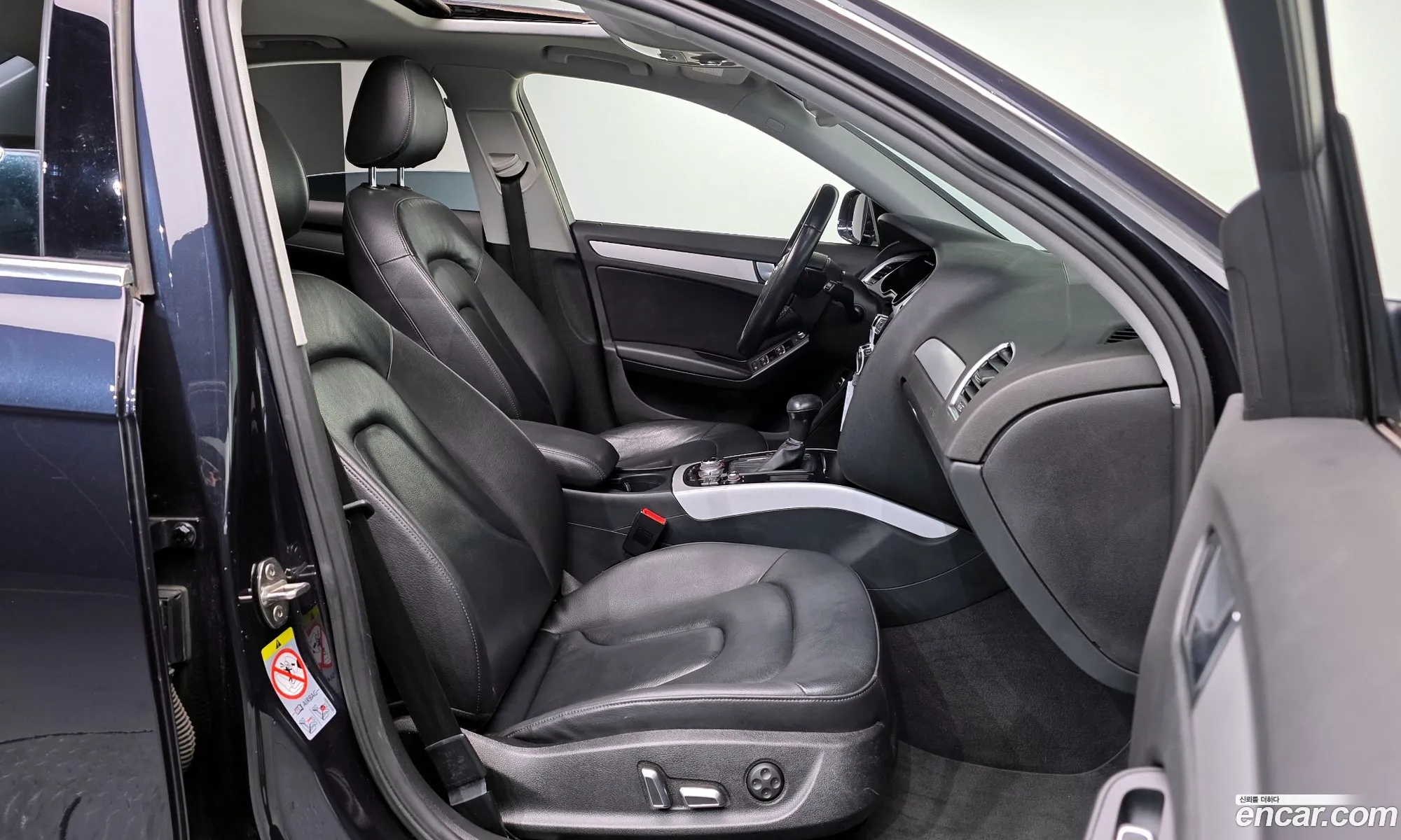 Audi A4 2015 WAUZZZ8K2FN031718 — 19