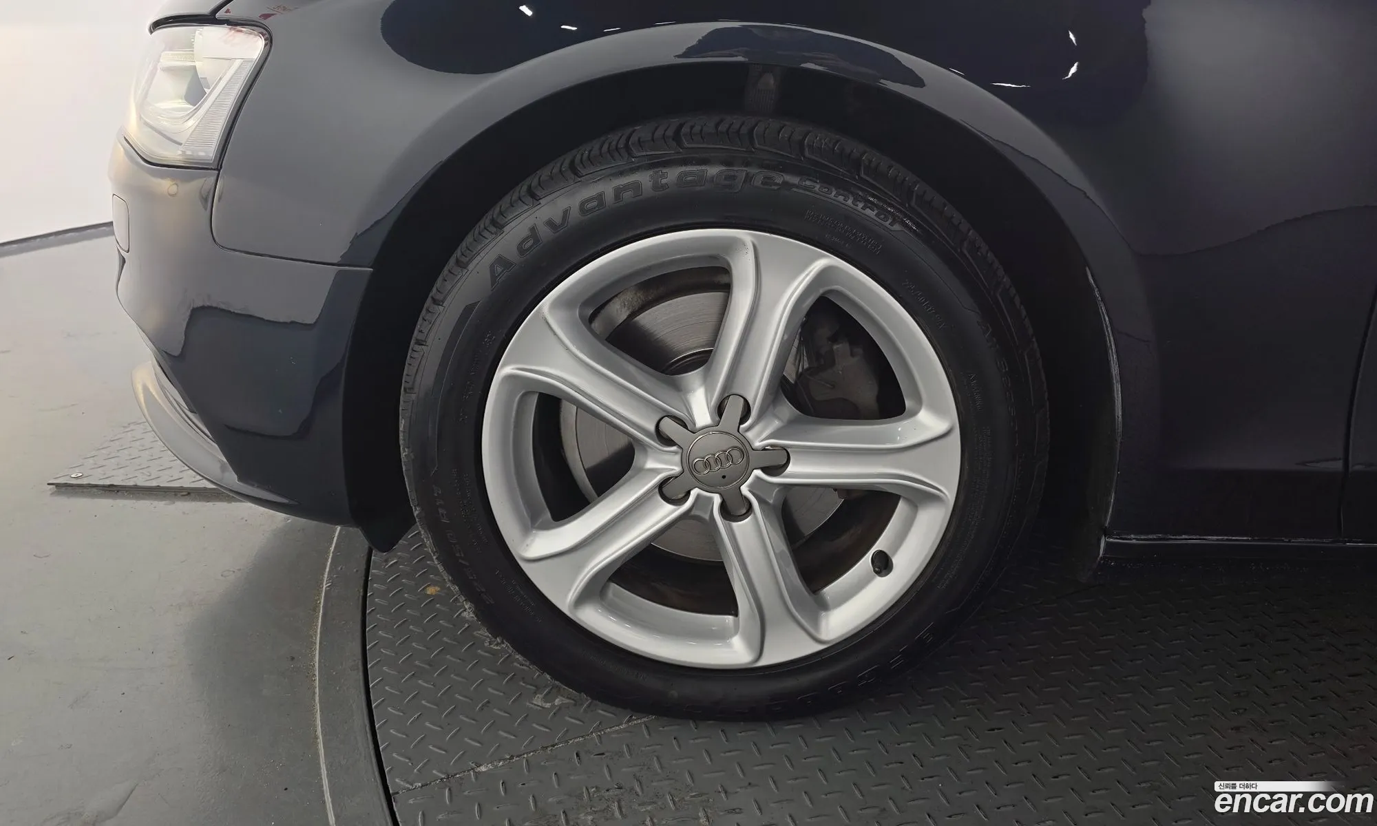 Audi A4 2015 WAUZZZ8K2FN031718 — 13