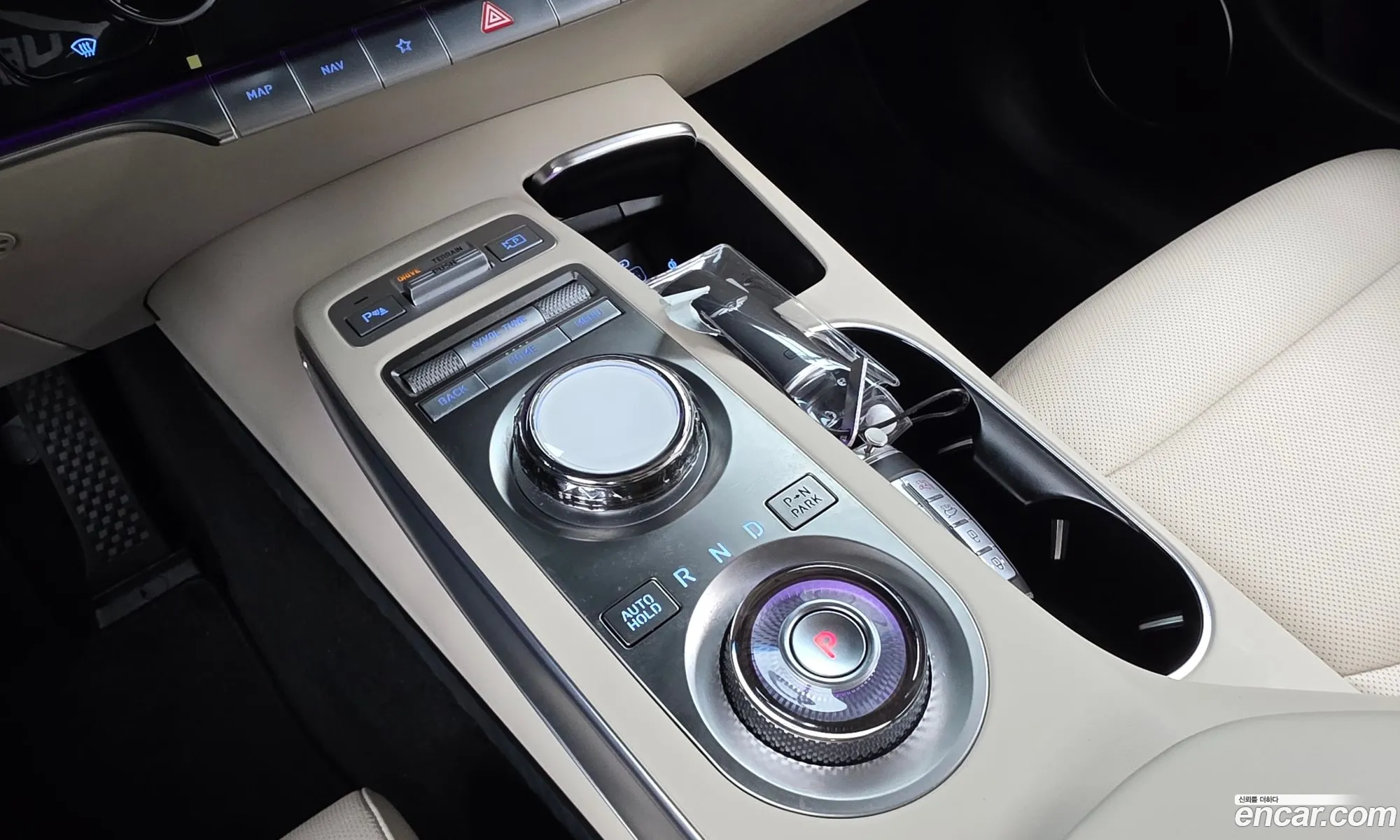 Genesis GV70 2021 — 15