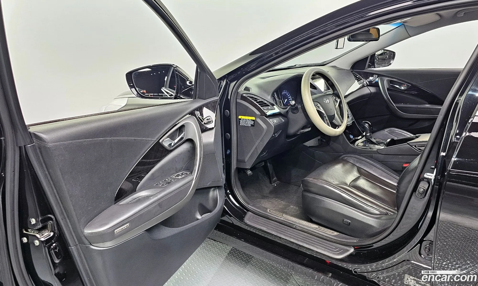 Hyundai Grandeur HG 2014 — 3