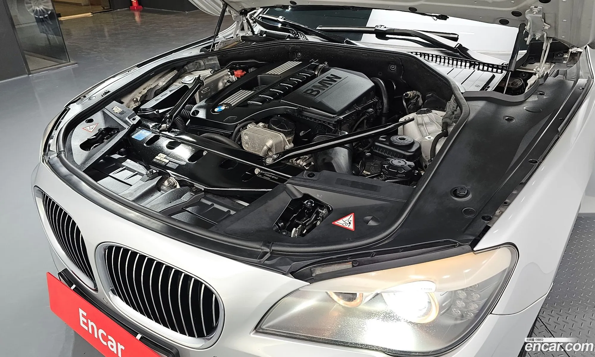 BMW 7 Series 2010 WBAKB4101AC629773 — 19