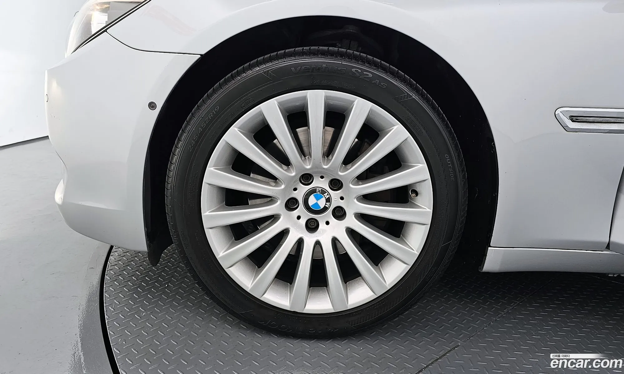 BMW 7 Series 2010 WBAKB4101AC629773 — 2