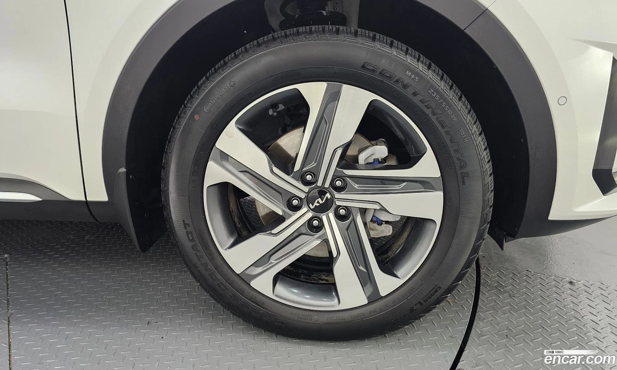 Kia Sorento 2023 — 12