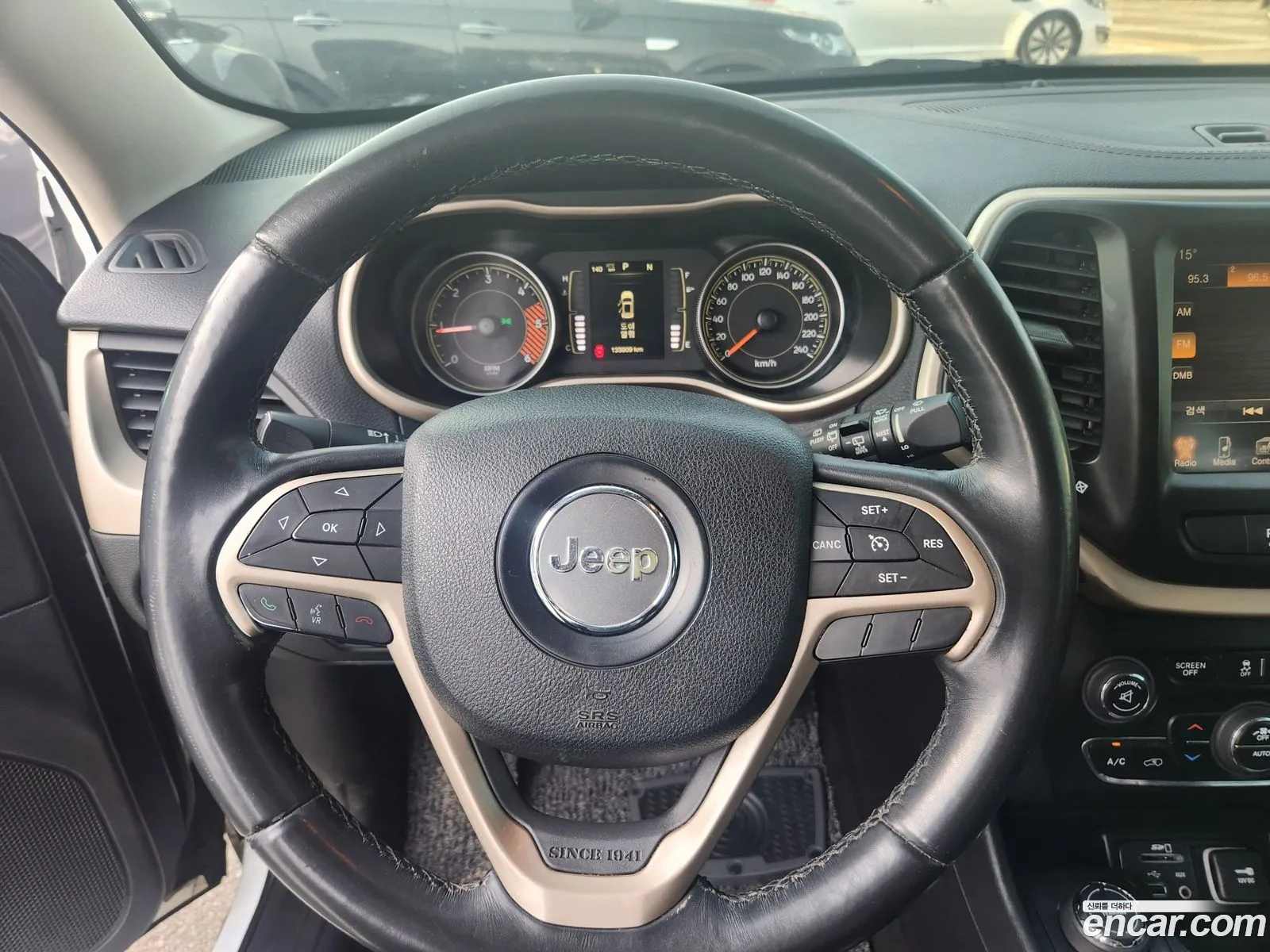 Jeep Cherokee 2015 — 9