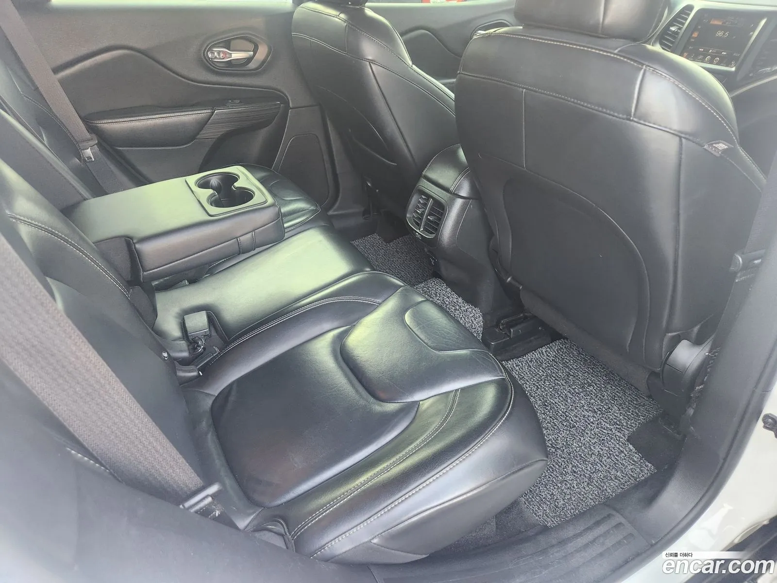 Jeep Cherokee 2015 — 18