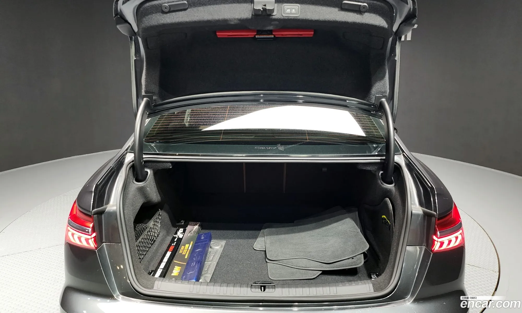 Audi A6 2021 WAUZZZF28MN033019 — 12