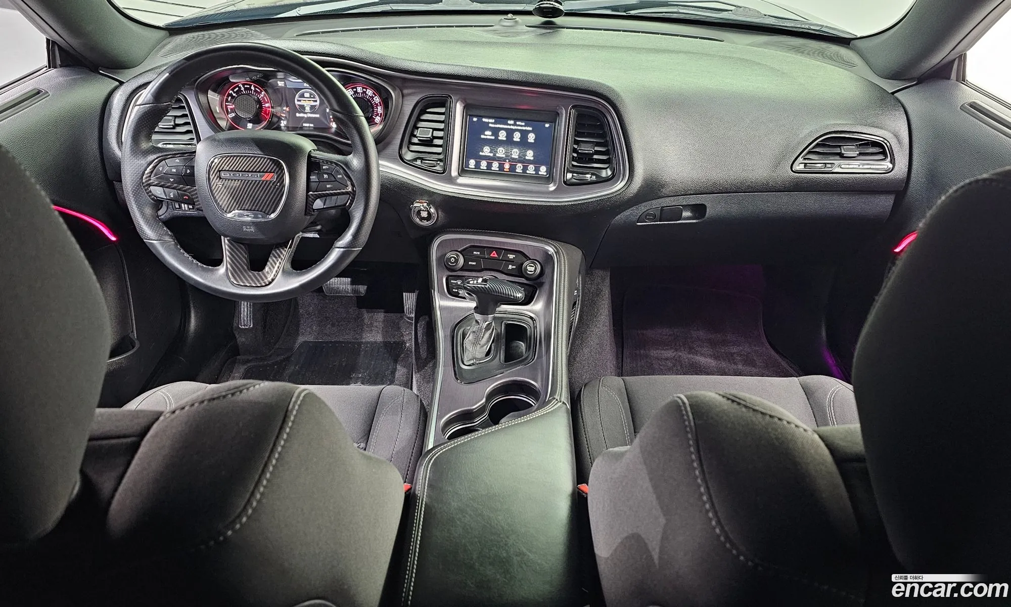 Dodge Challenger 2018 2C3CDZAG — 20