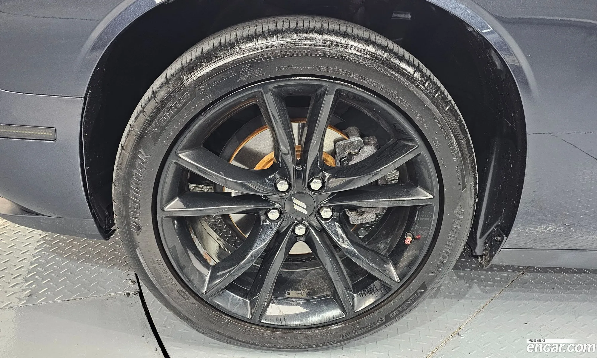 Dodge Challenger 2018 2C3CDZAG — 16