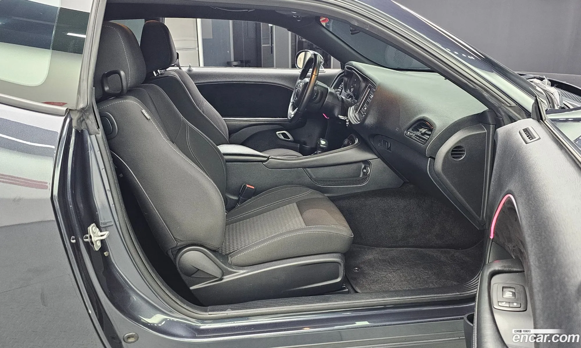Dodge Challenger 2018 2C3CDZAG — 7