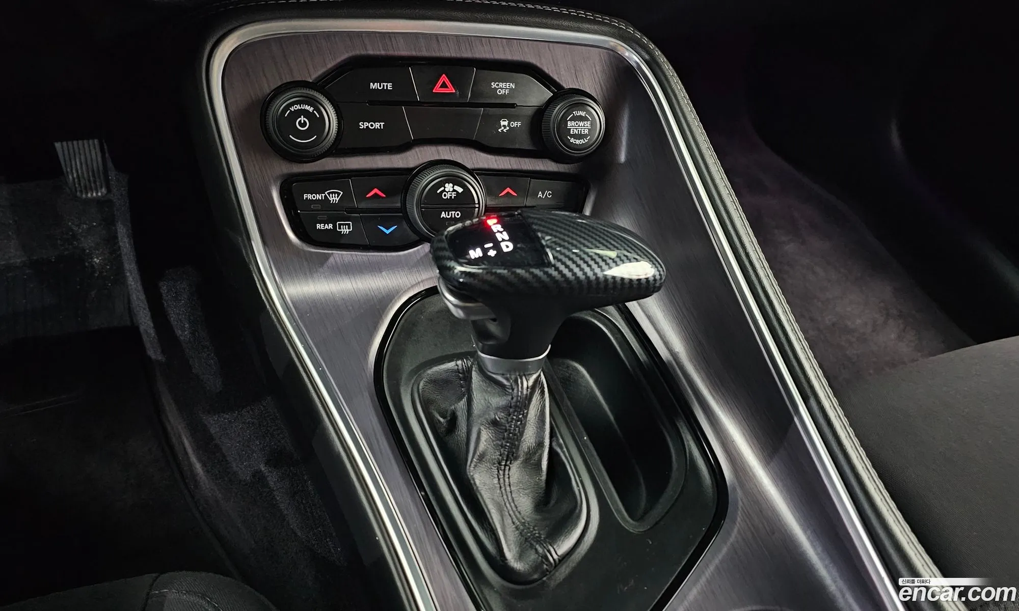 Dodge Challenger 2018 2C3CDZAG — 12