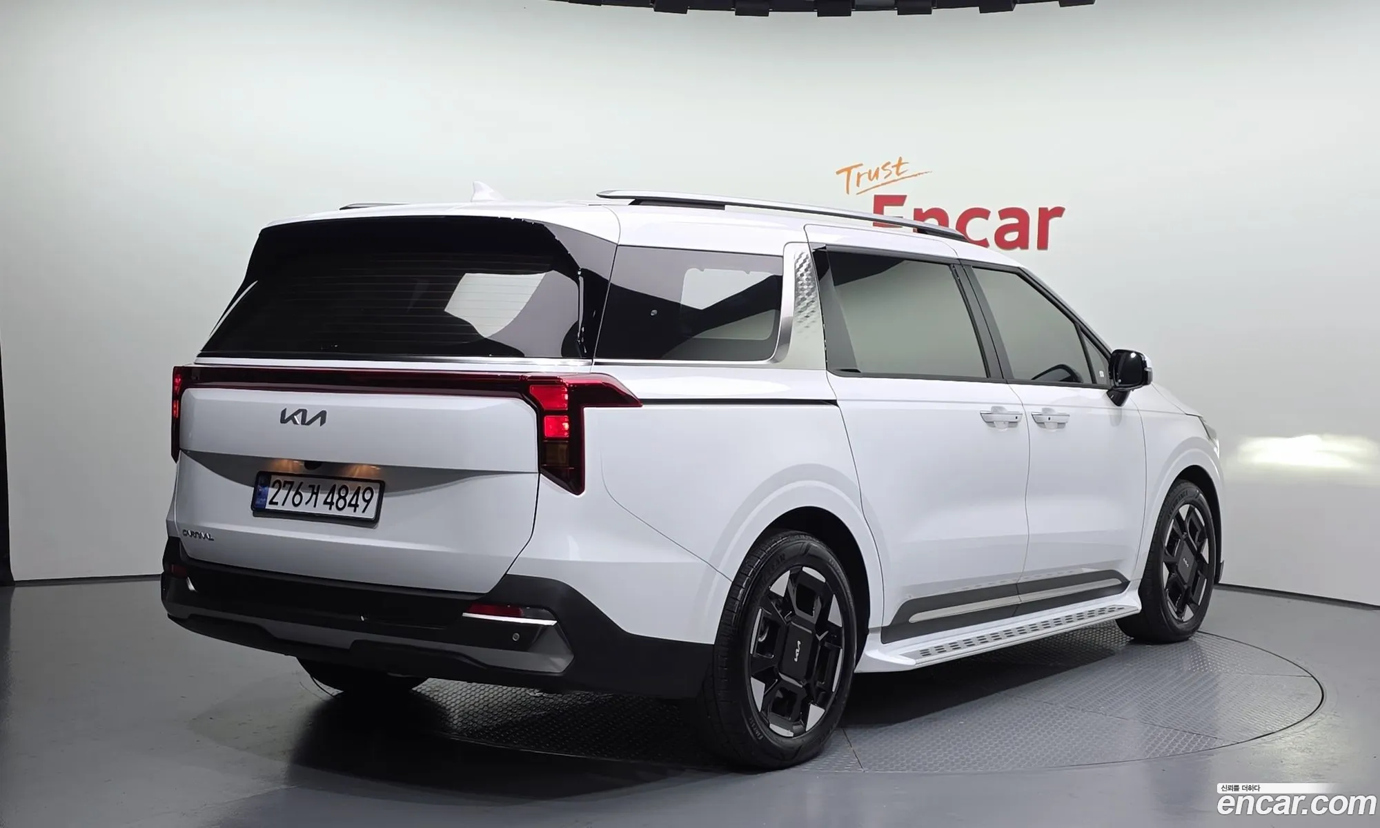 Kia Carnival 2025 — 10