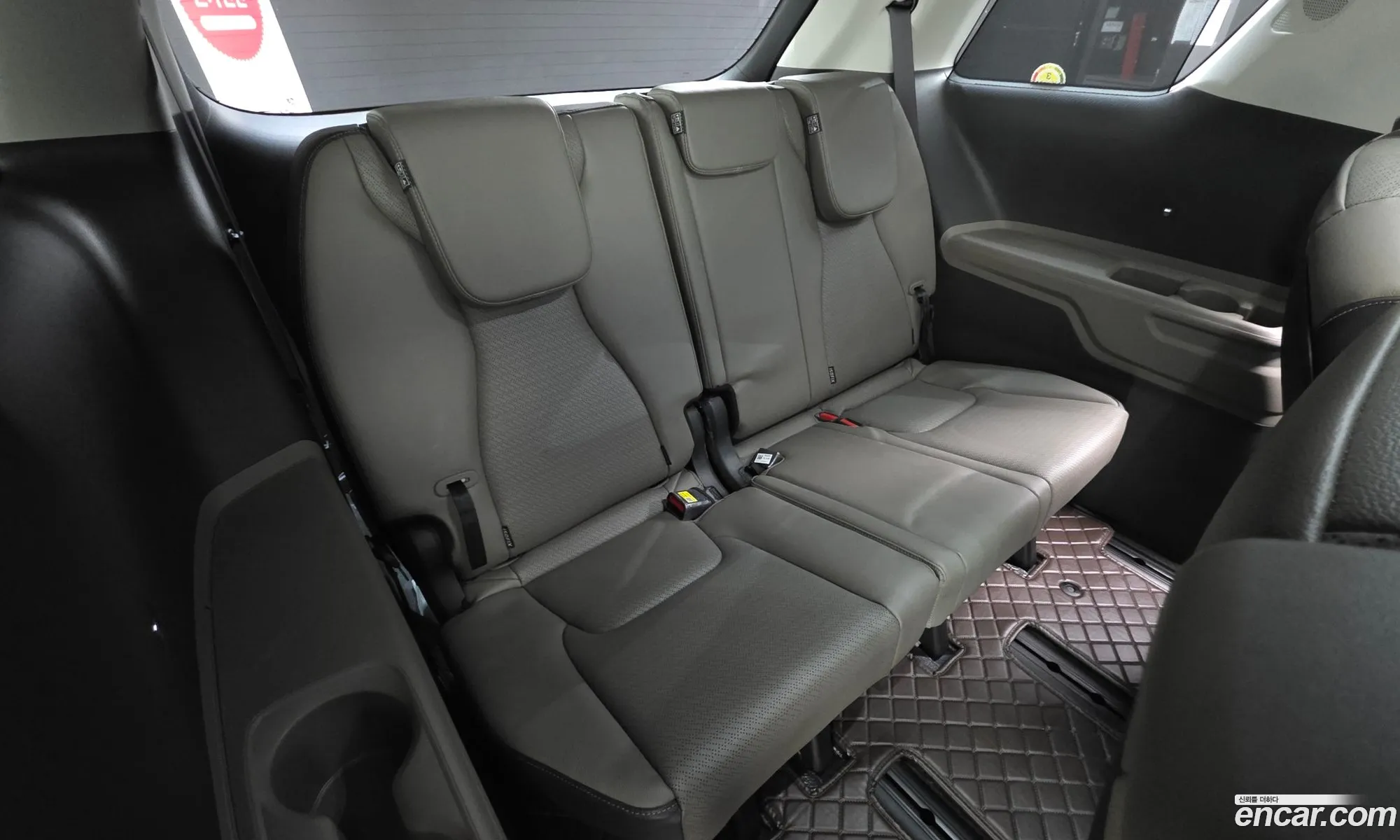 Kia Carnival 2025 — 16
