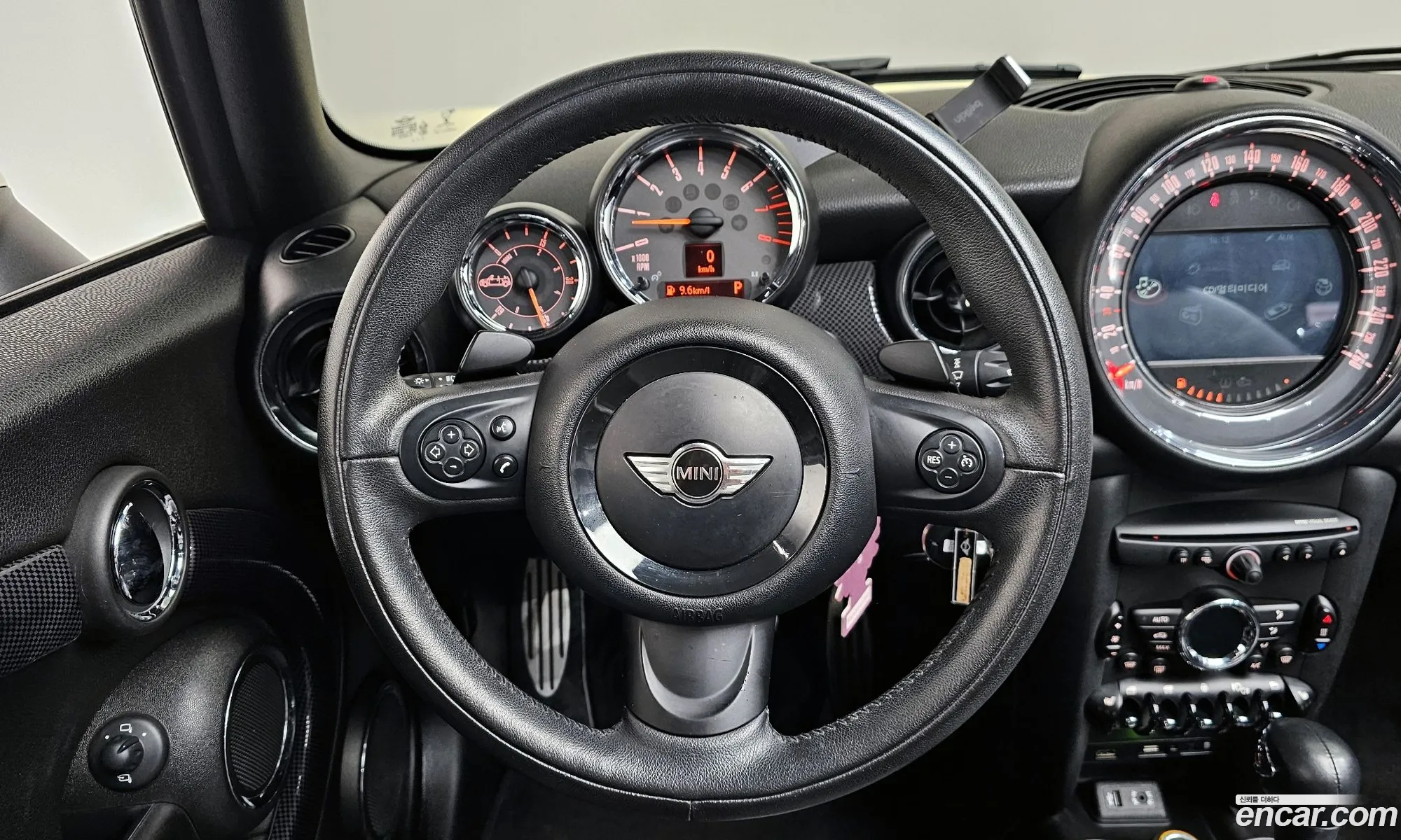 Mini Cooper S Convertible 2015 WMWZP3104FT281582 — 6