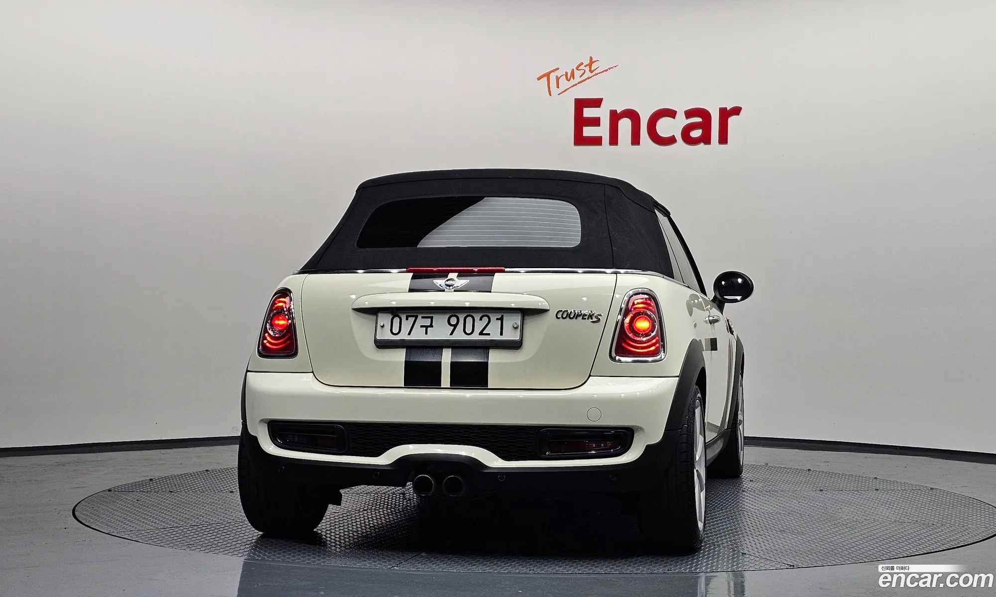 Mini Cooper S Convertible 2015 WMWZP3104FT281582 — 14