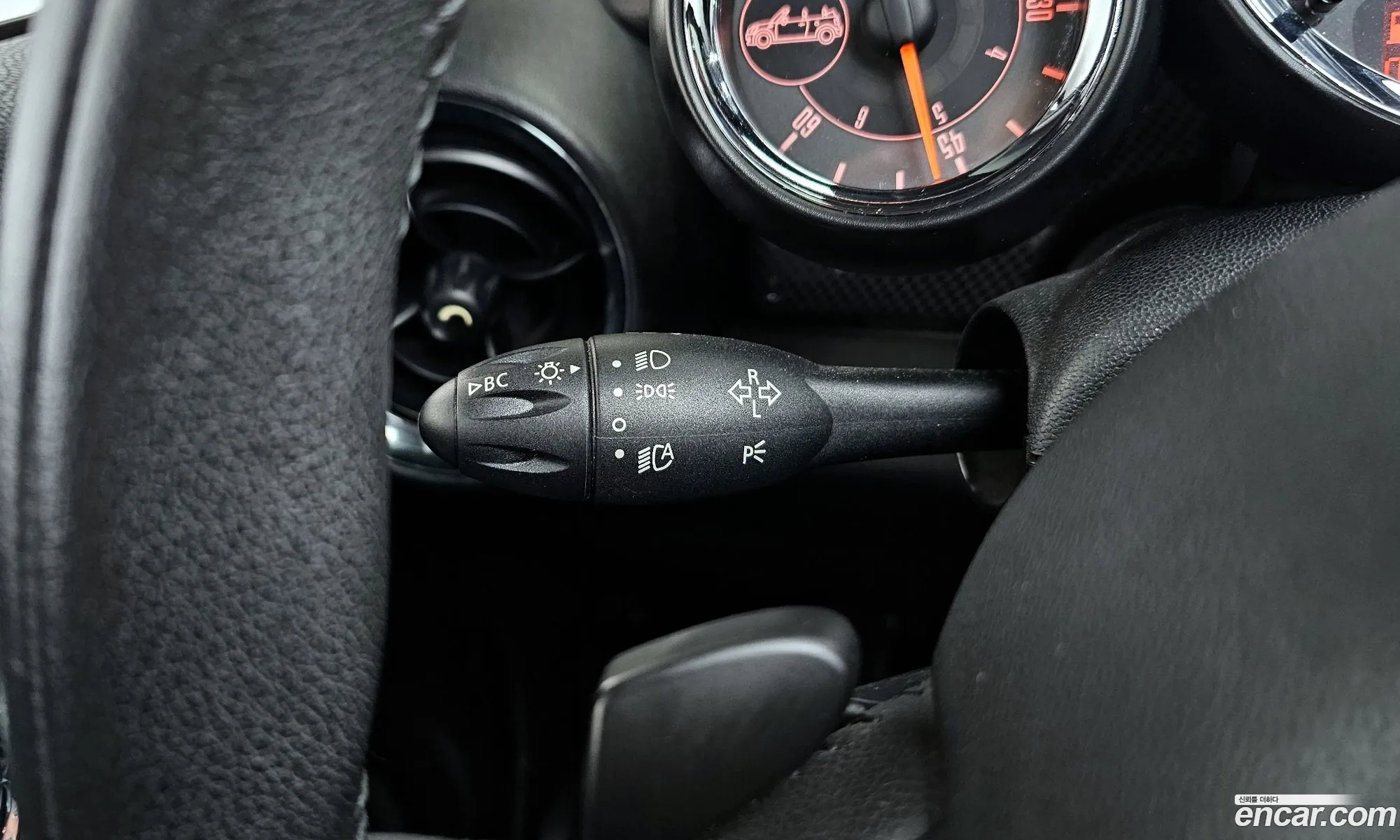 Mini Cooper S Convertible 2015 WMWZP3104FT281582 — 20