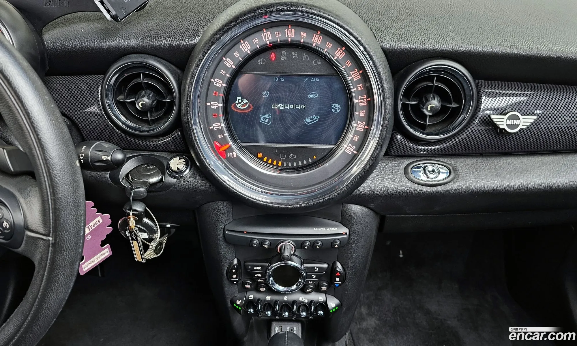 Mini Cooper S Convertible 2015 WMWZP3104FT281582 — 2