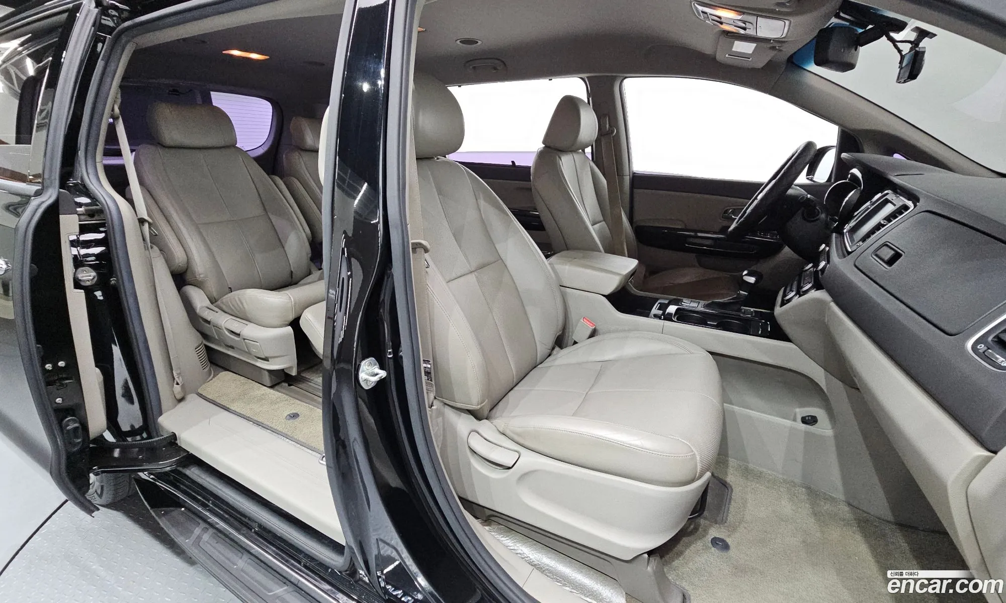 Kia Carnival 2016 — 10