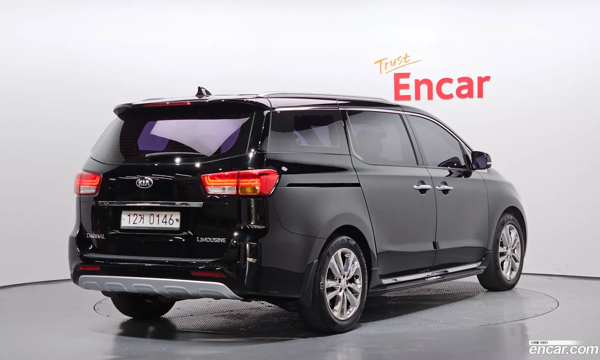 Kia Carnival 2016 — 18