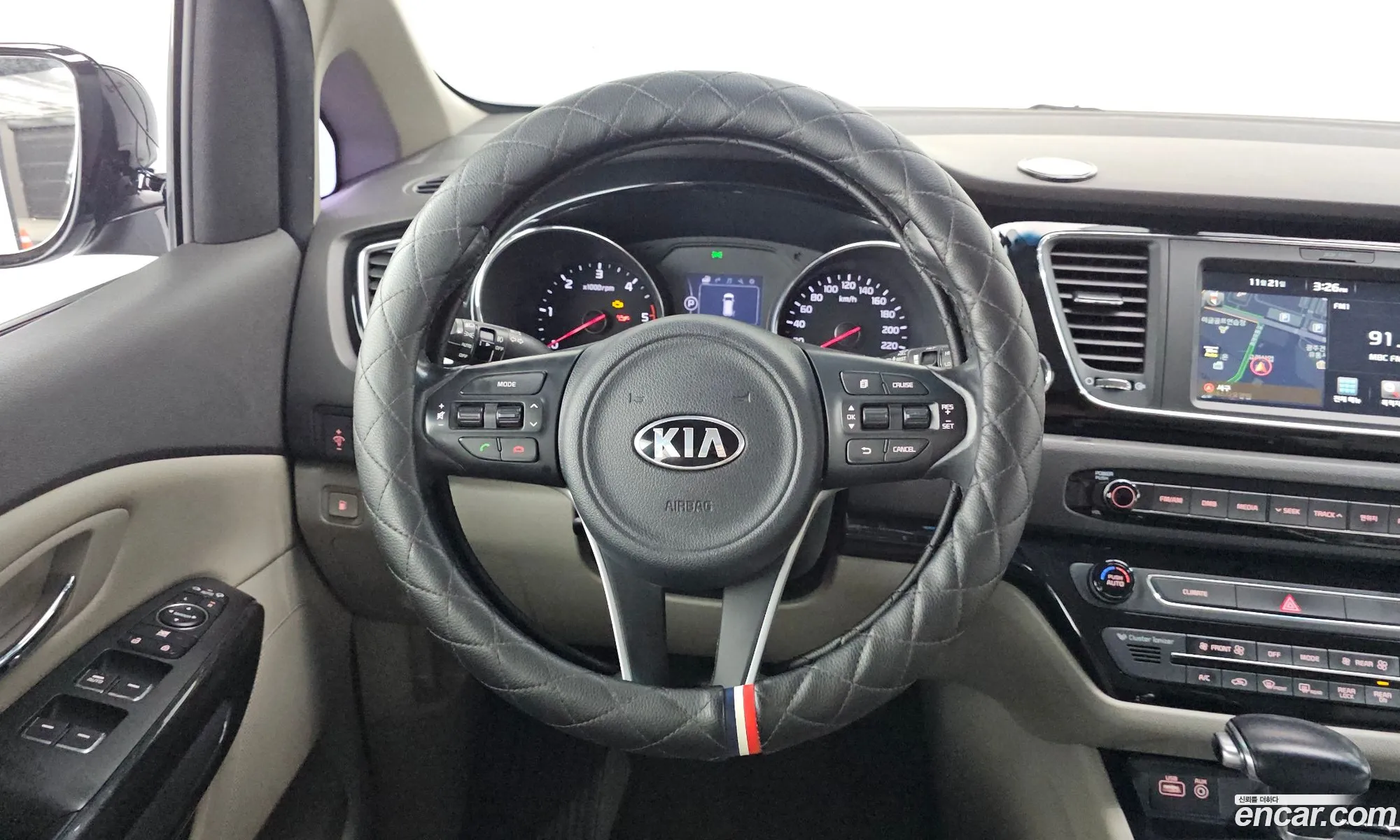 Kia Carnival 2016 — 12