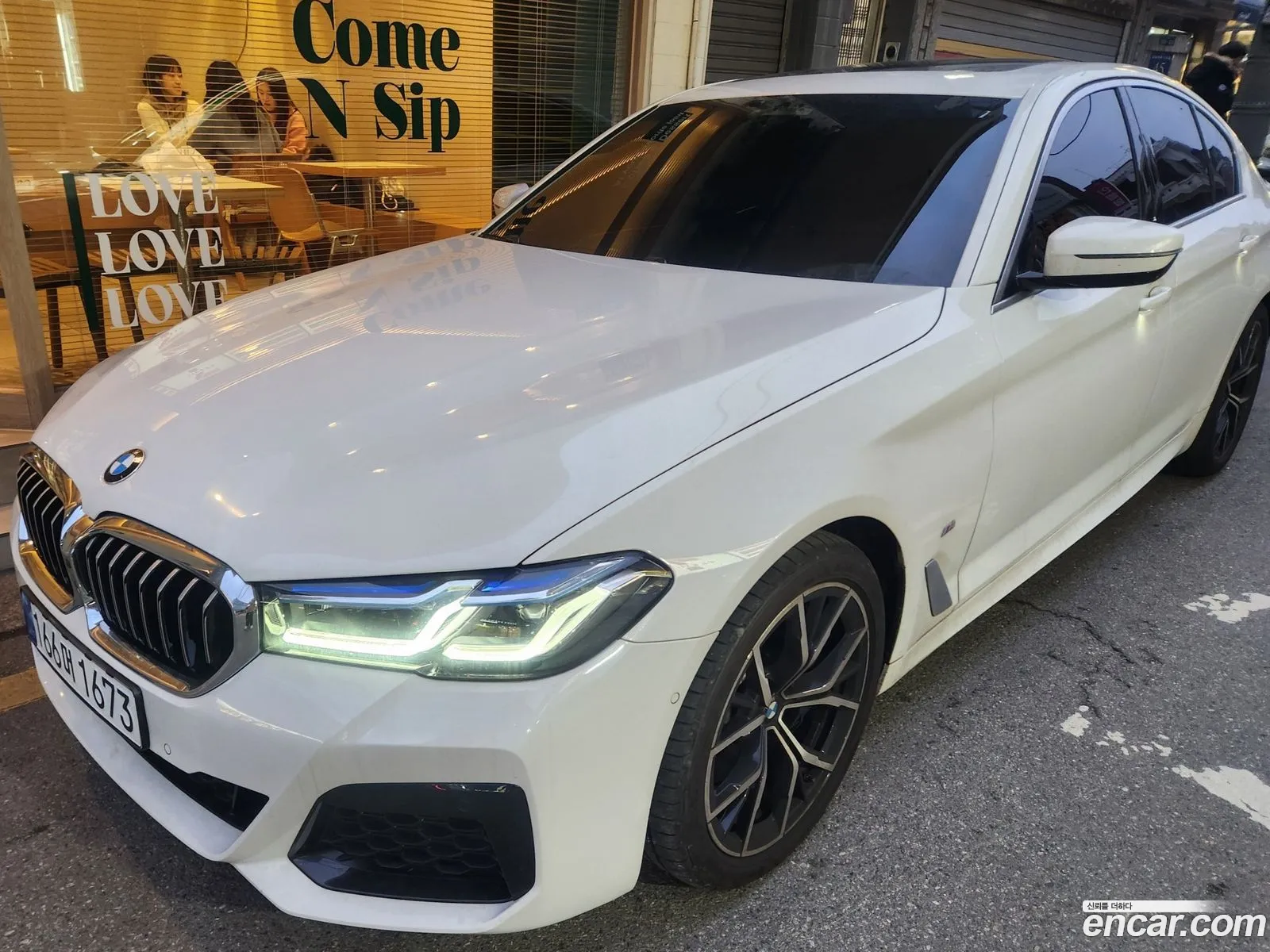 BMW 5 Series 2023 — 8