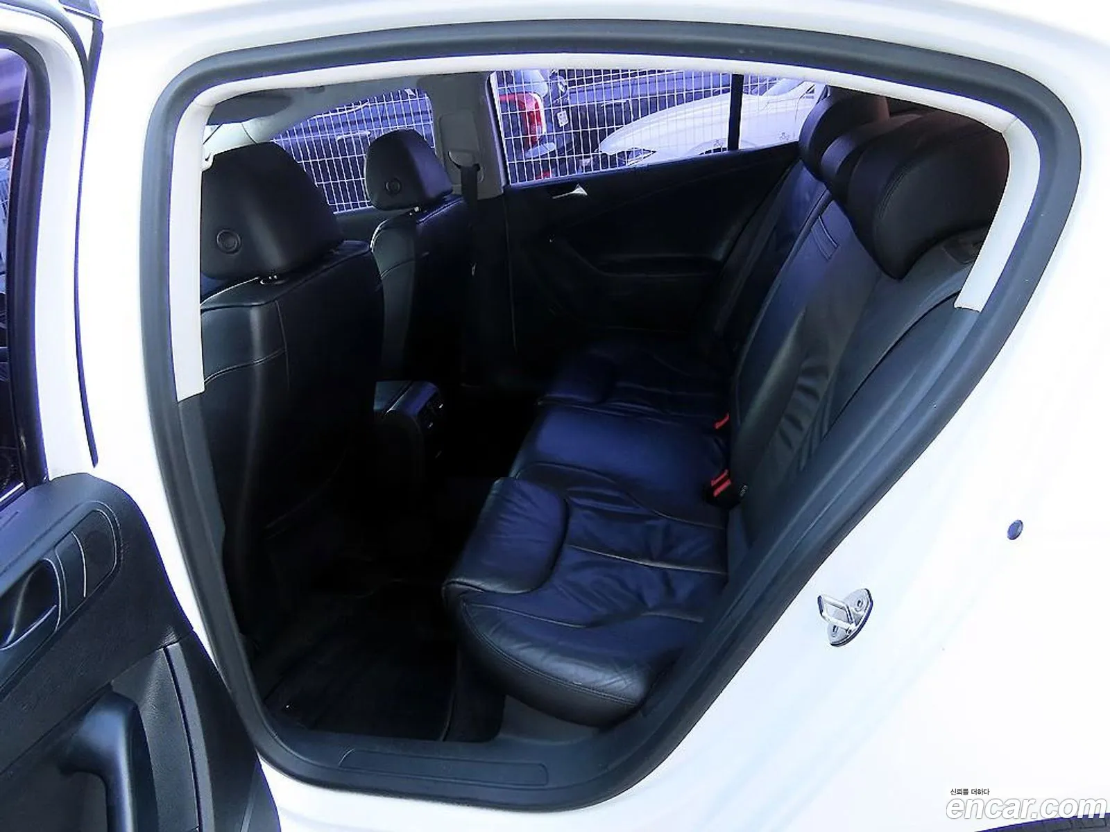 Volkswagen Passat 2009 — 2