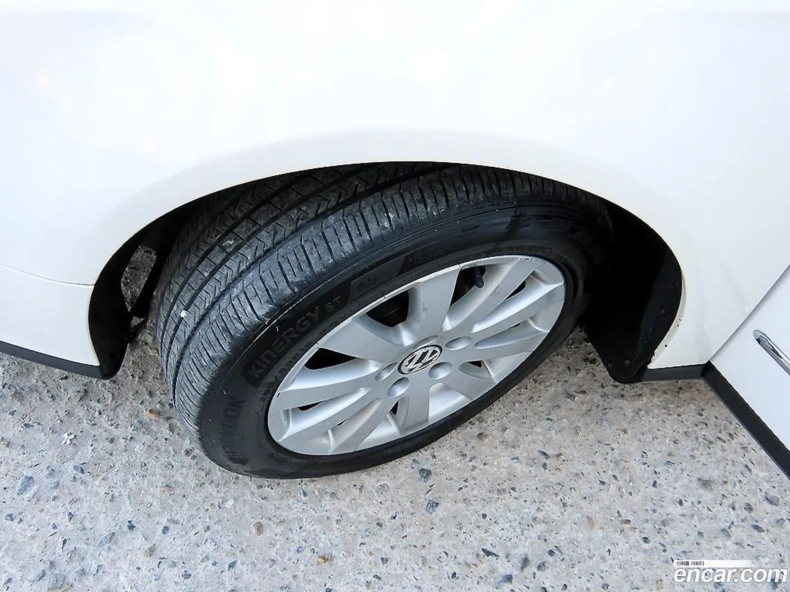 Volkswagen Passat 2009 — 14