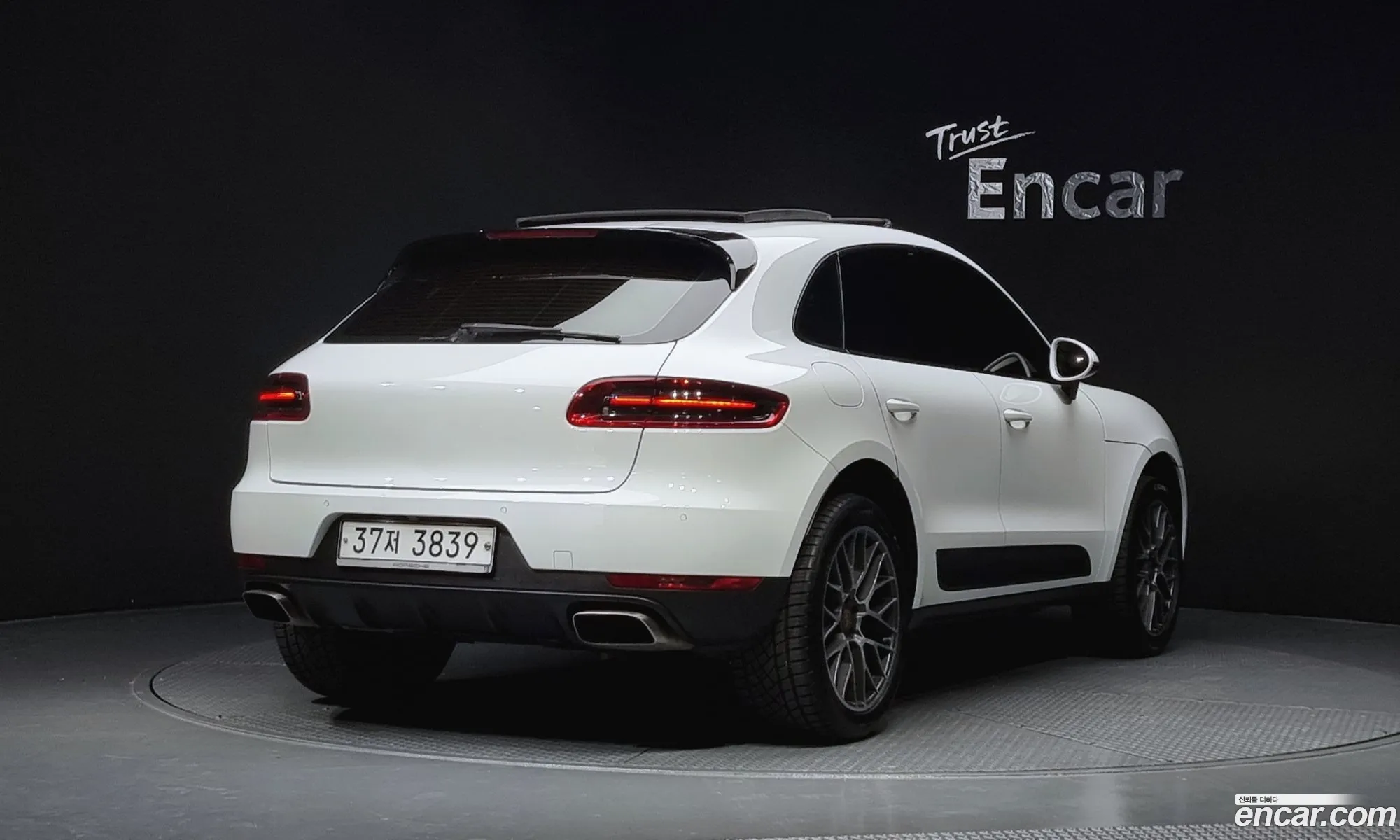 Porsche Macan 2018 WP1AA295XJLB22651 — 16
