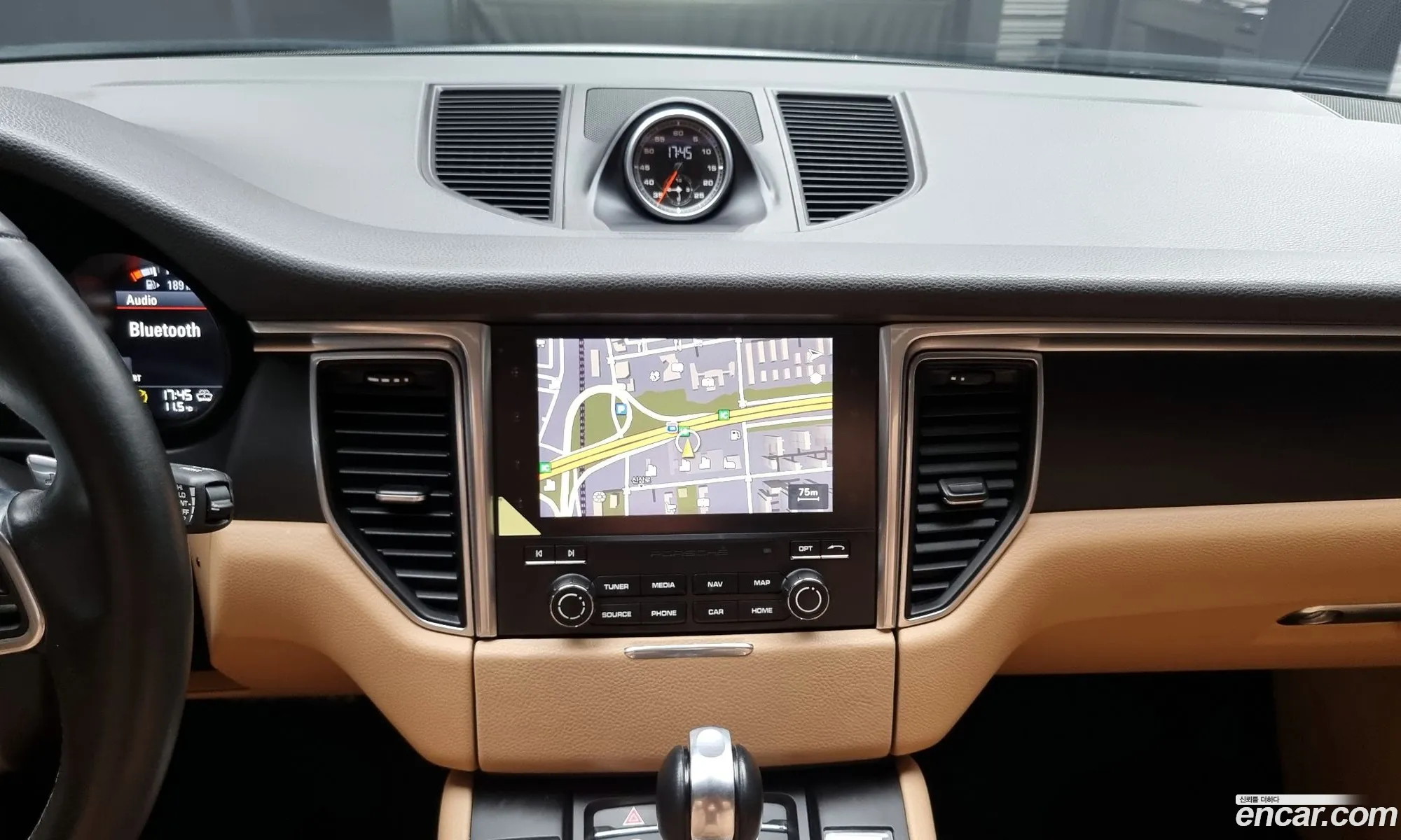 Porsche Macan 2018 WP1AA295XJLB22651 — 19
