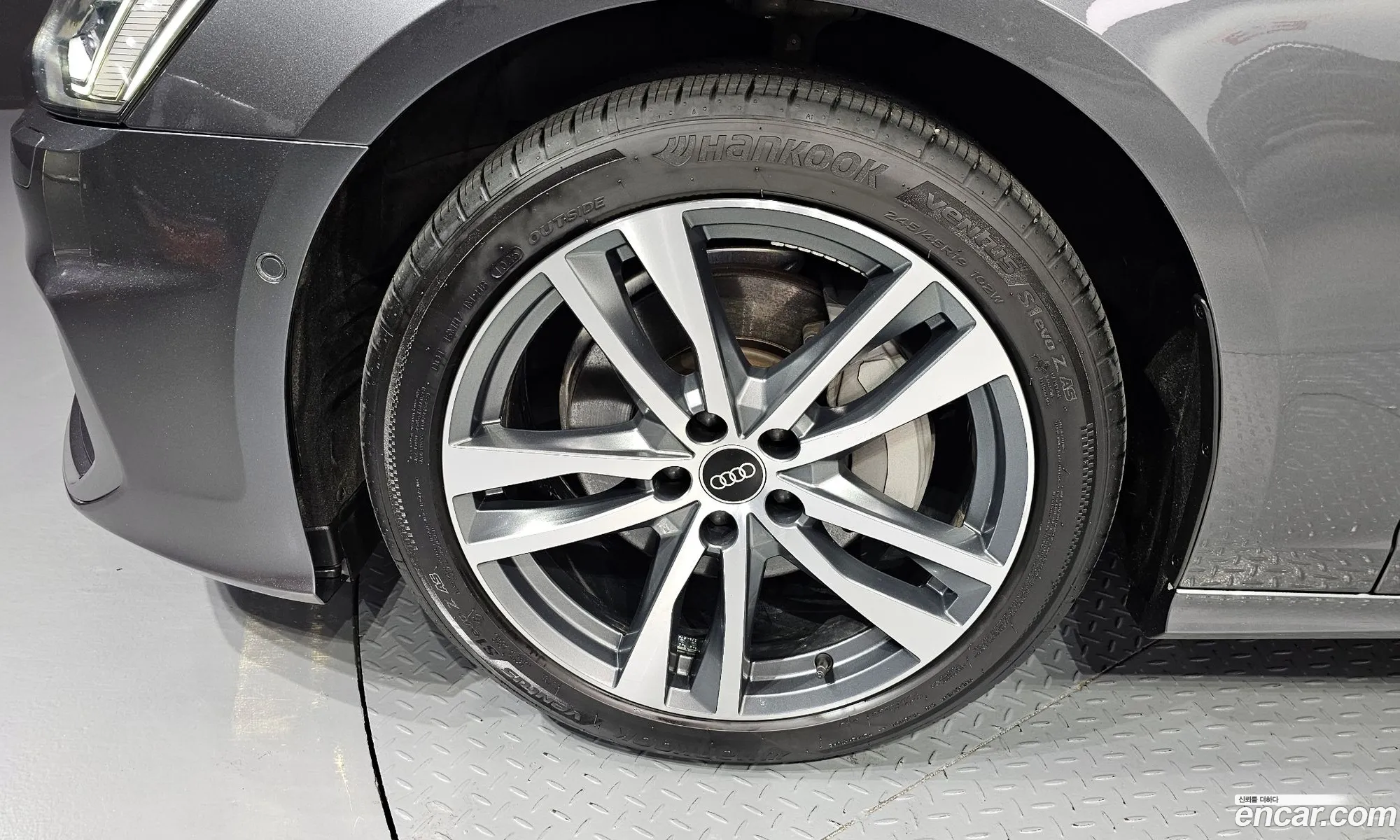 Audi A6 2022 WAUZZZF22NN044597 — 4