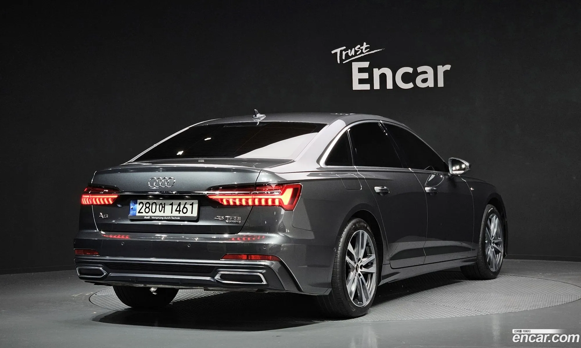 Audi A6 2022 WAUZZZF22NN044597 — 12