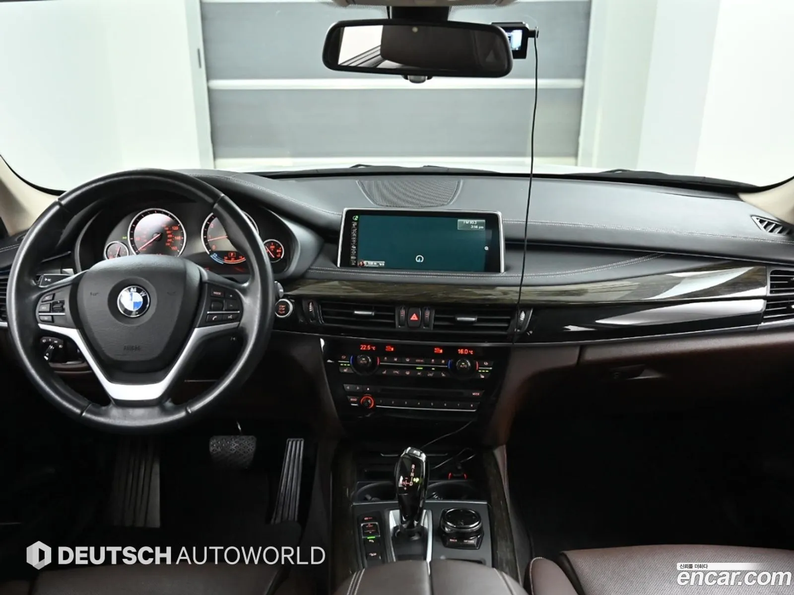 BMW X5 2016 — 7