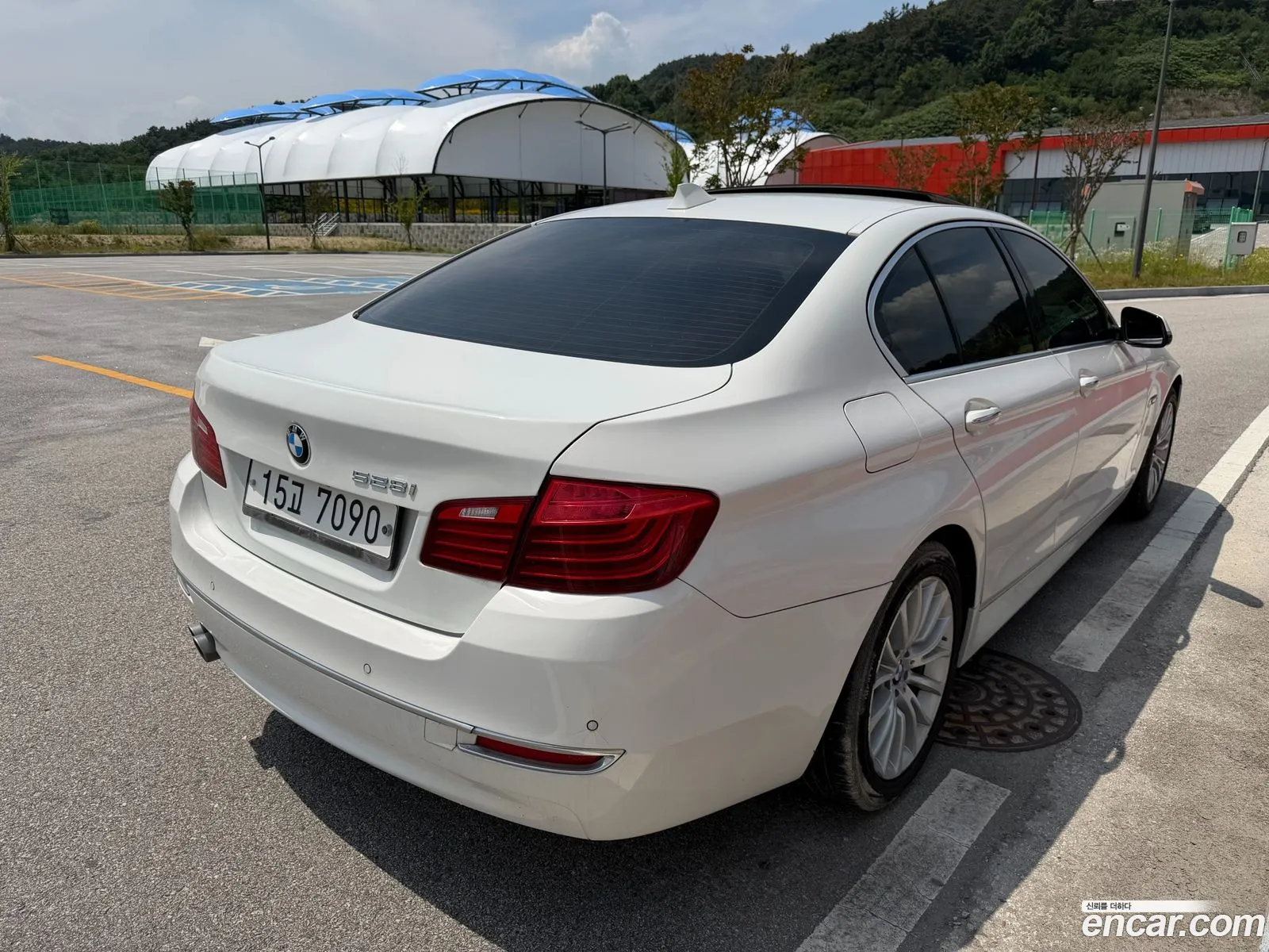 BMW 5 Series 2015 — 19