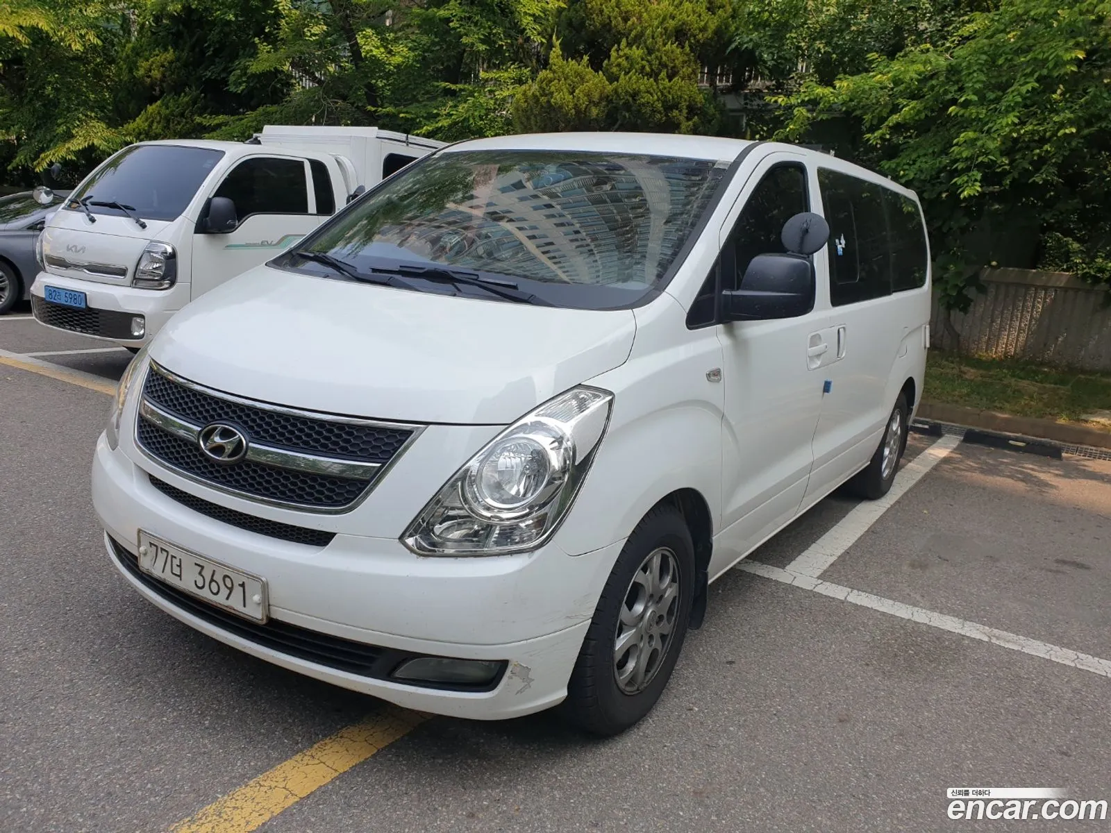 Hyundai Grand Starex 2012 — 17
