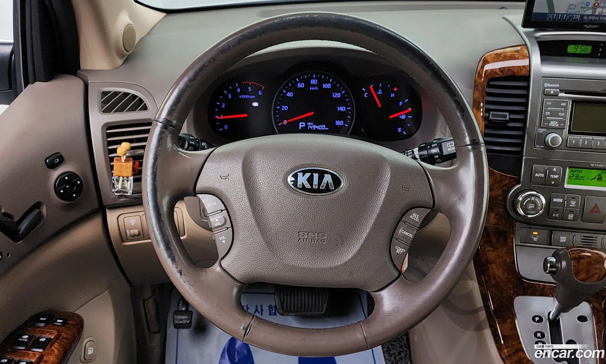 Kia Carnival R 2013 — 7