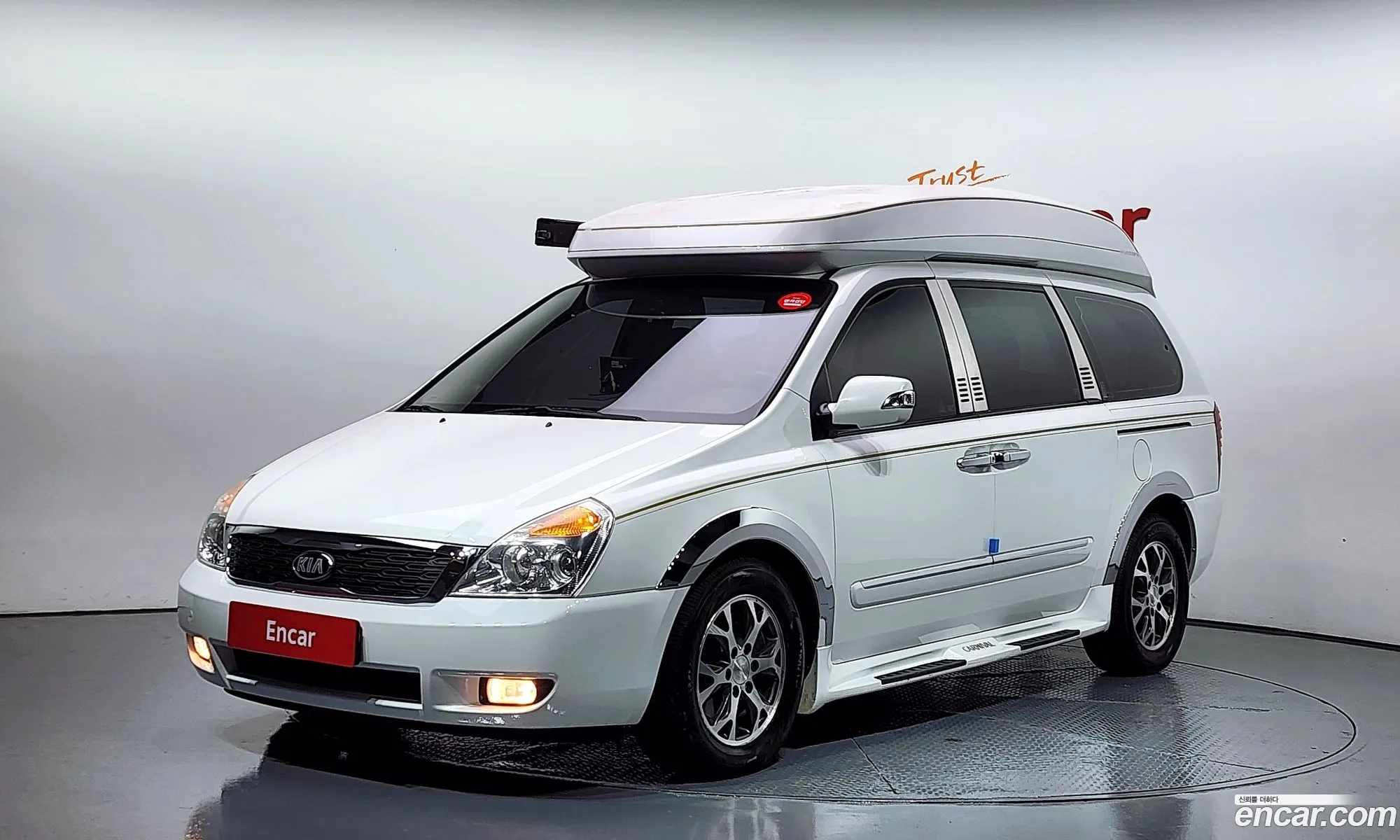 Kia Carnival R 2013 — 20