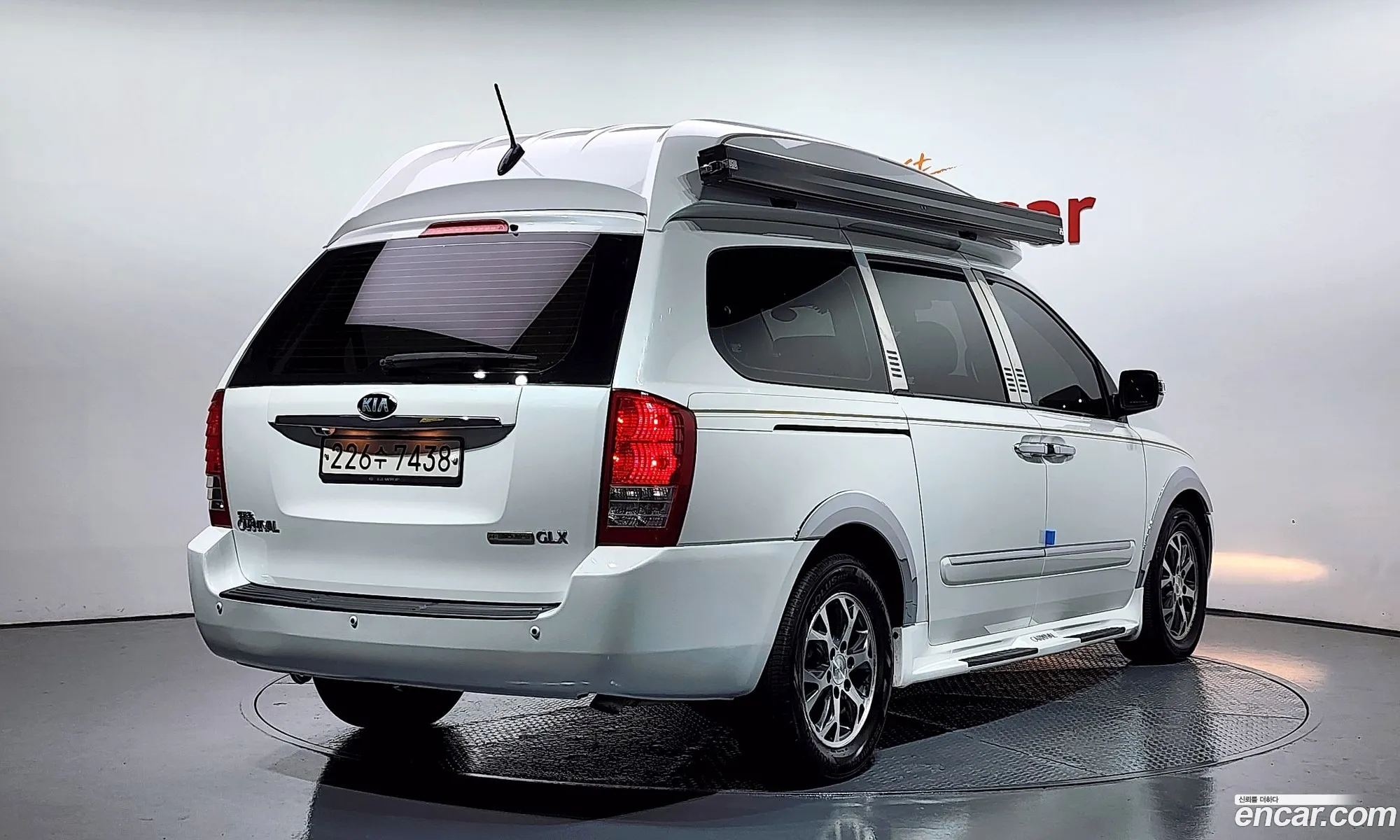Kia Carnival R 2013 — 2