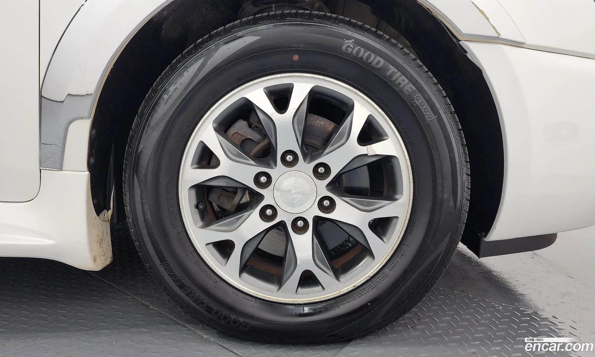 Kia Carnival R 2013 — 9