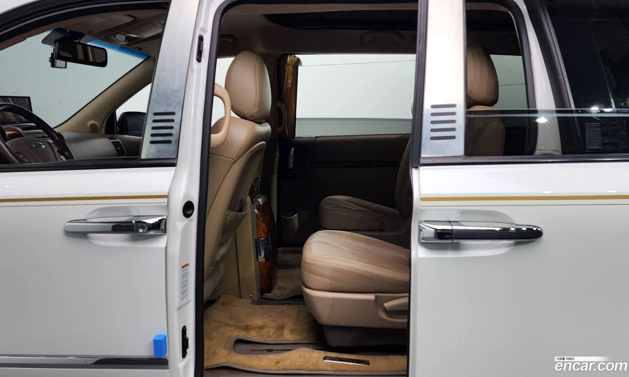 Kia Carnival R 2013 — 19