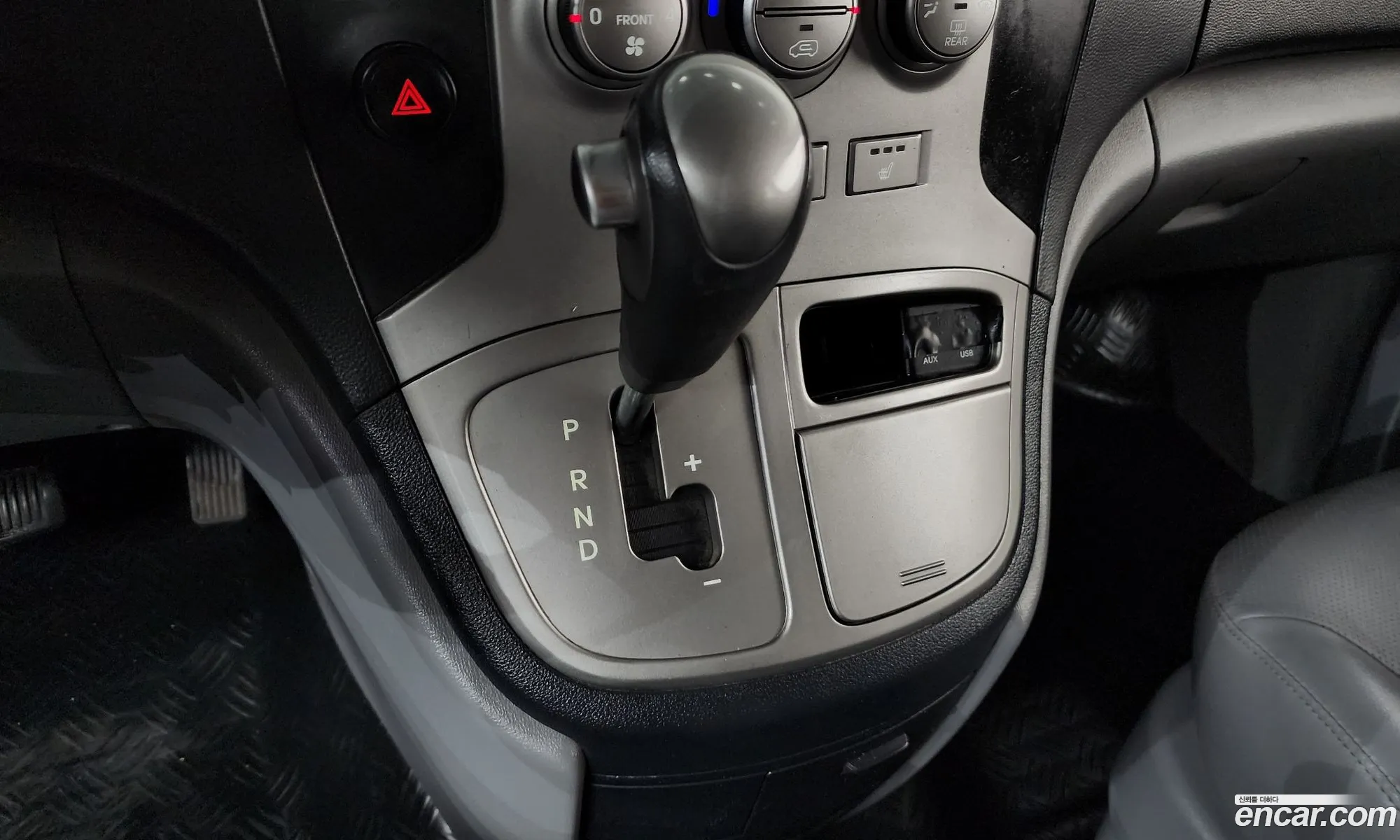 Hyundai Grand Starex 2015 — 15