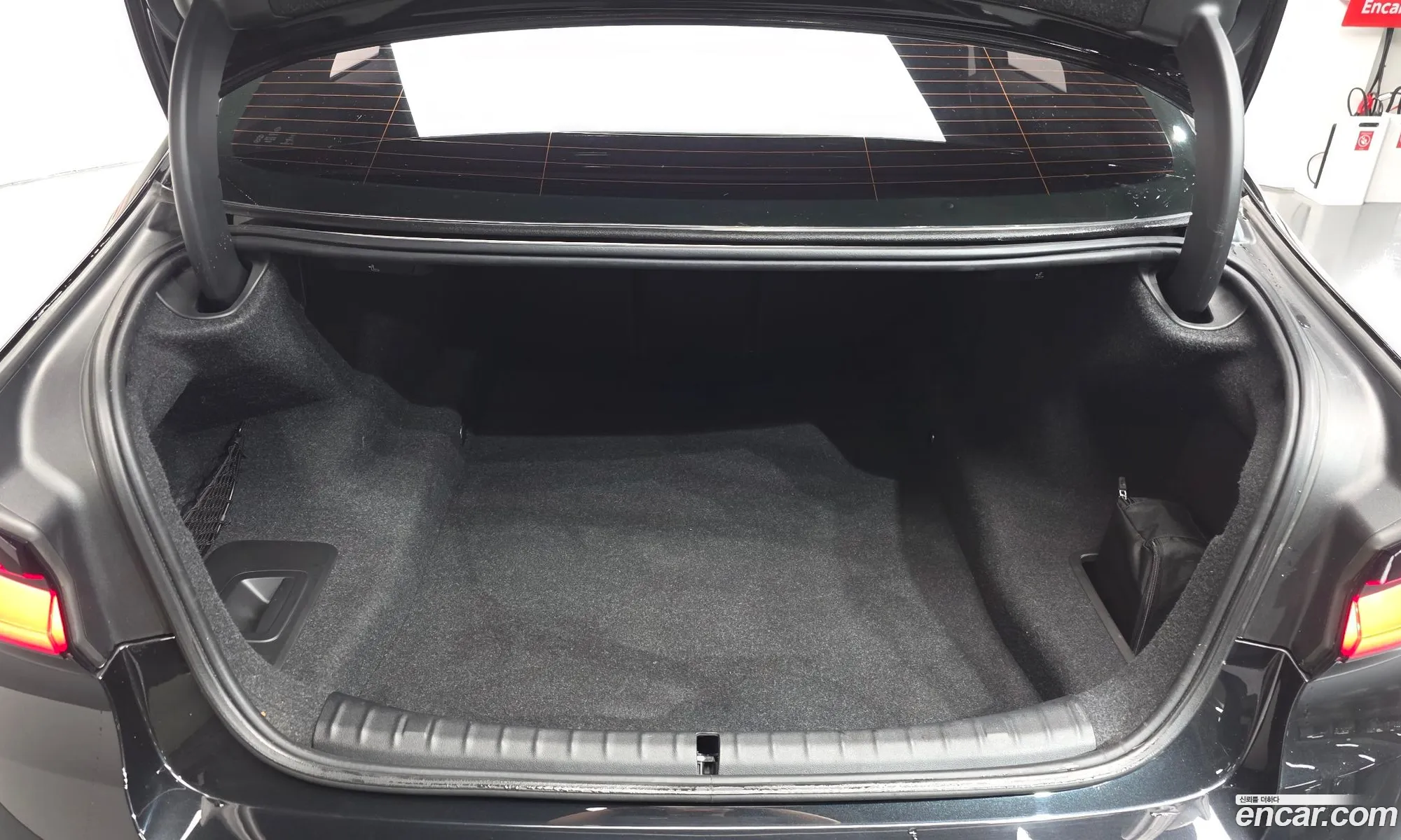 BMW 5 Series 2021 WBA31ES09MWX07862 — 14
