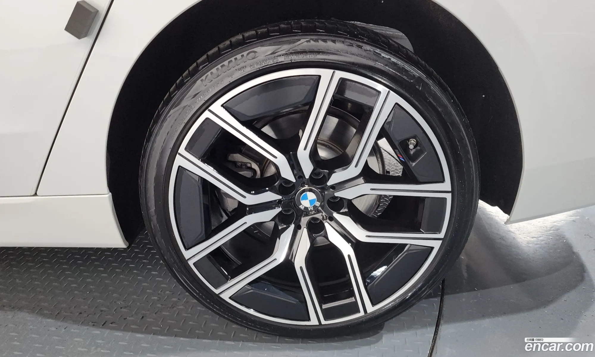 BMW 6 Series GT 2024 — 3